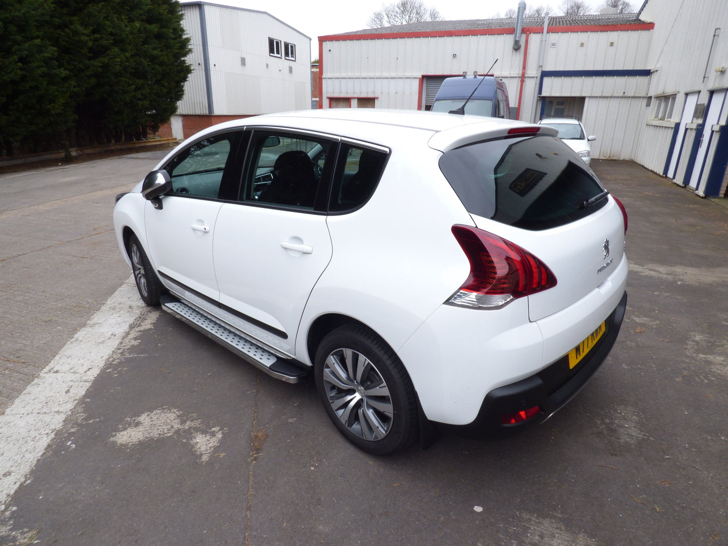 Direct4x4 Side Steps and Bars Freedom Side Steps Running Boards for Peugeot 3008 2009-2016