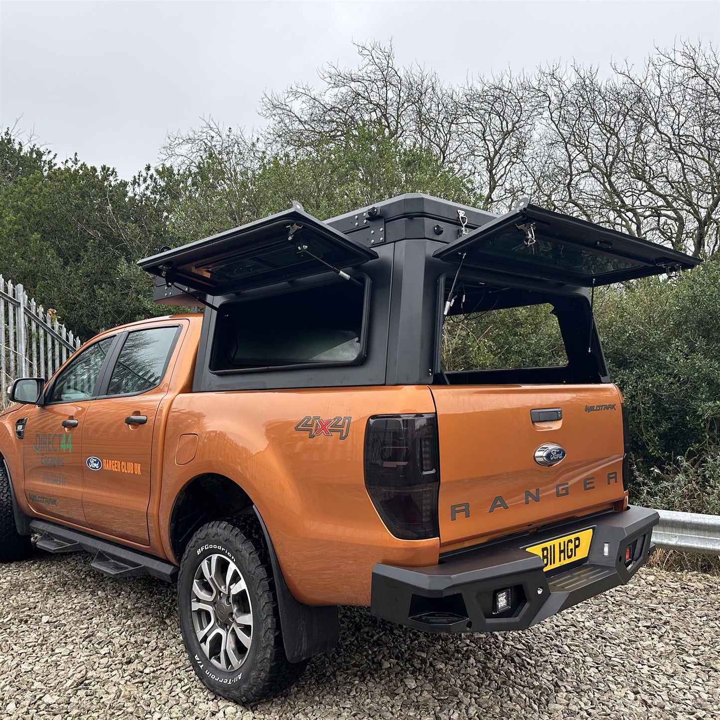 Direct4x4 Pickup Truck Hardtop Canopies Overland Aluminium Canopy with Clamshell Roof Tent for the Ford Ranger 2012-2022