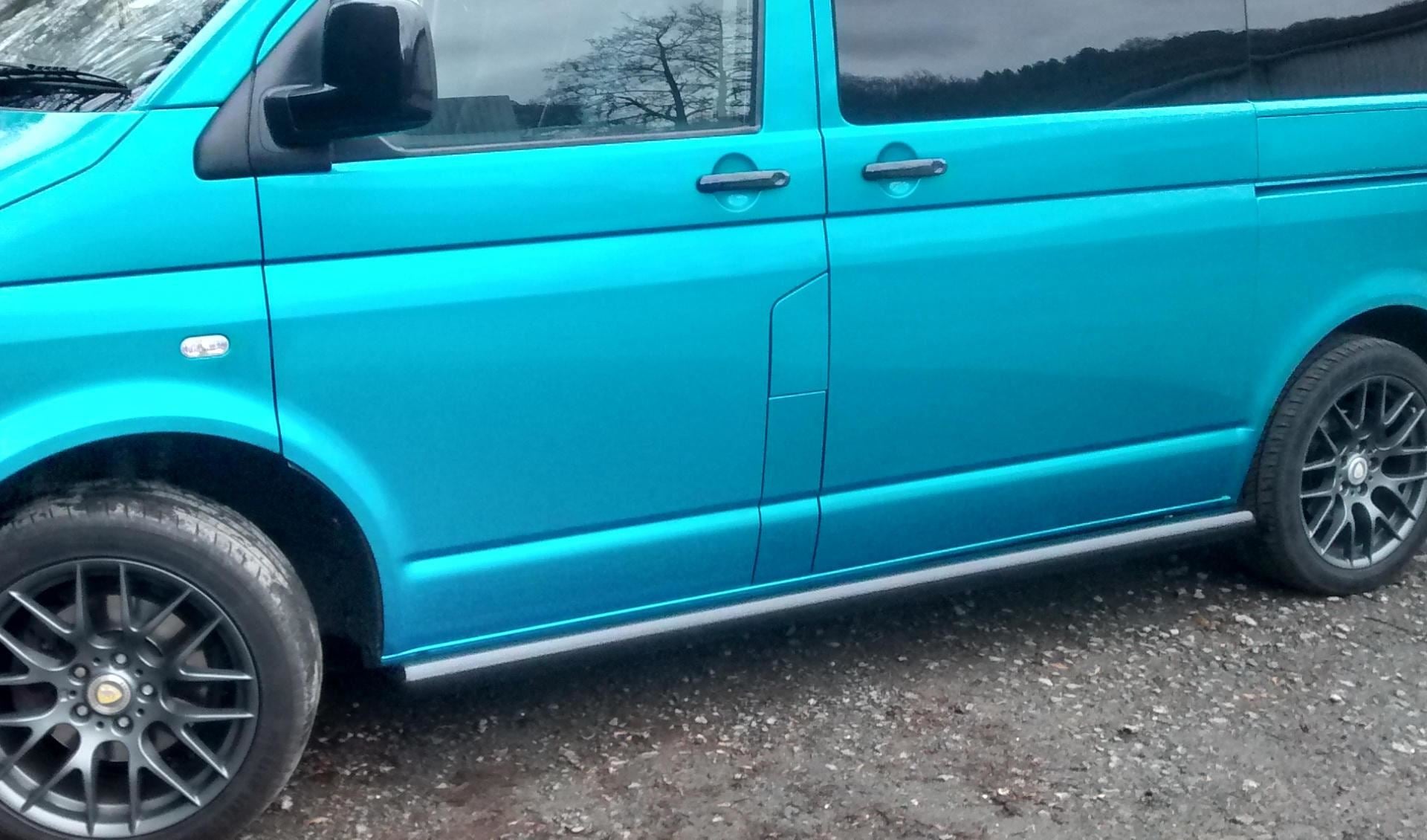 Direct4x4 Side Steps and Bars Black Side Bars with Rounded Ends for Volkswagen Transporter T5 LWB