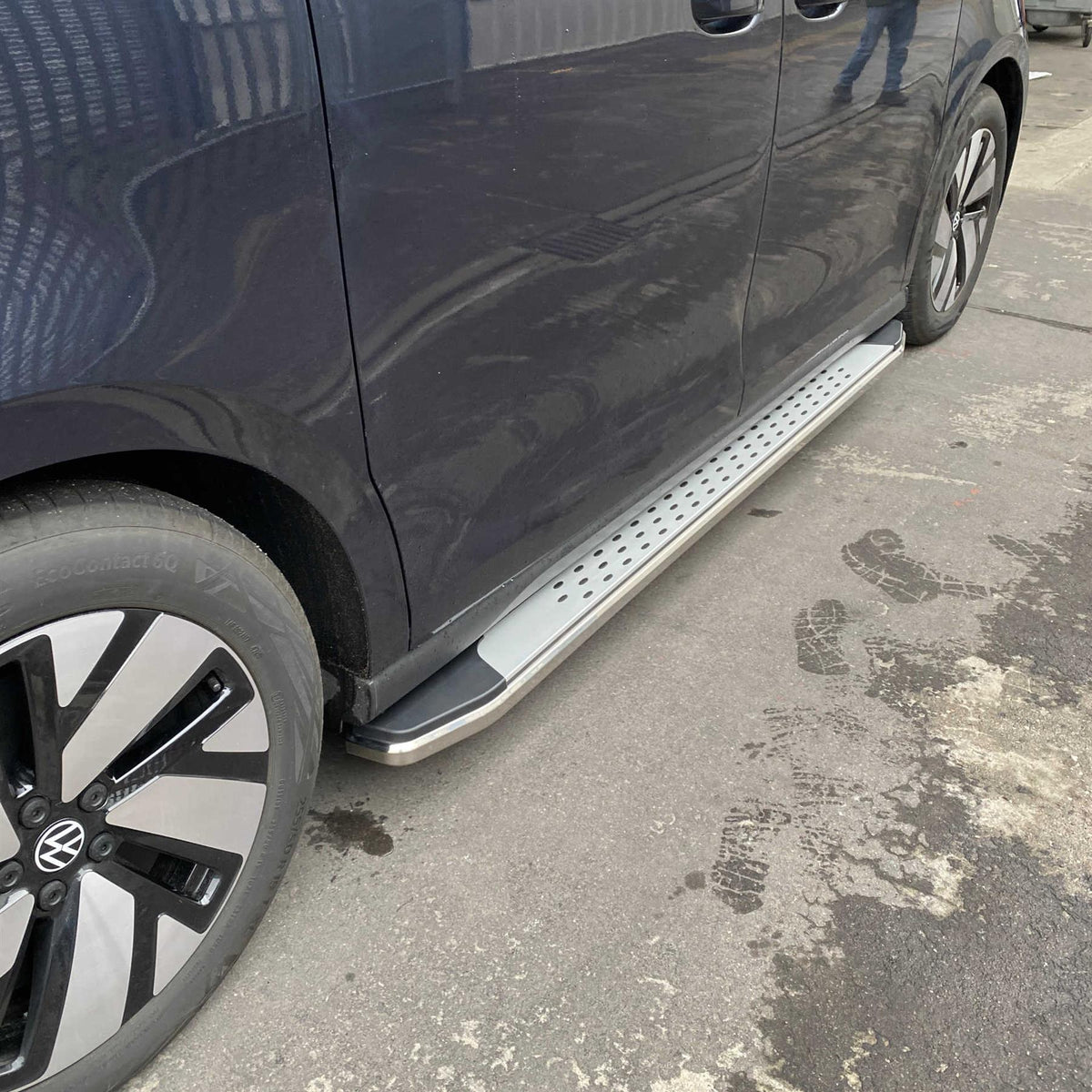 Direct4x4 Side Steps and Bars Freedom Side Steps Running Boards for the Volkswagen ID. Buzz 2022+