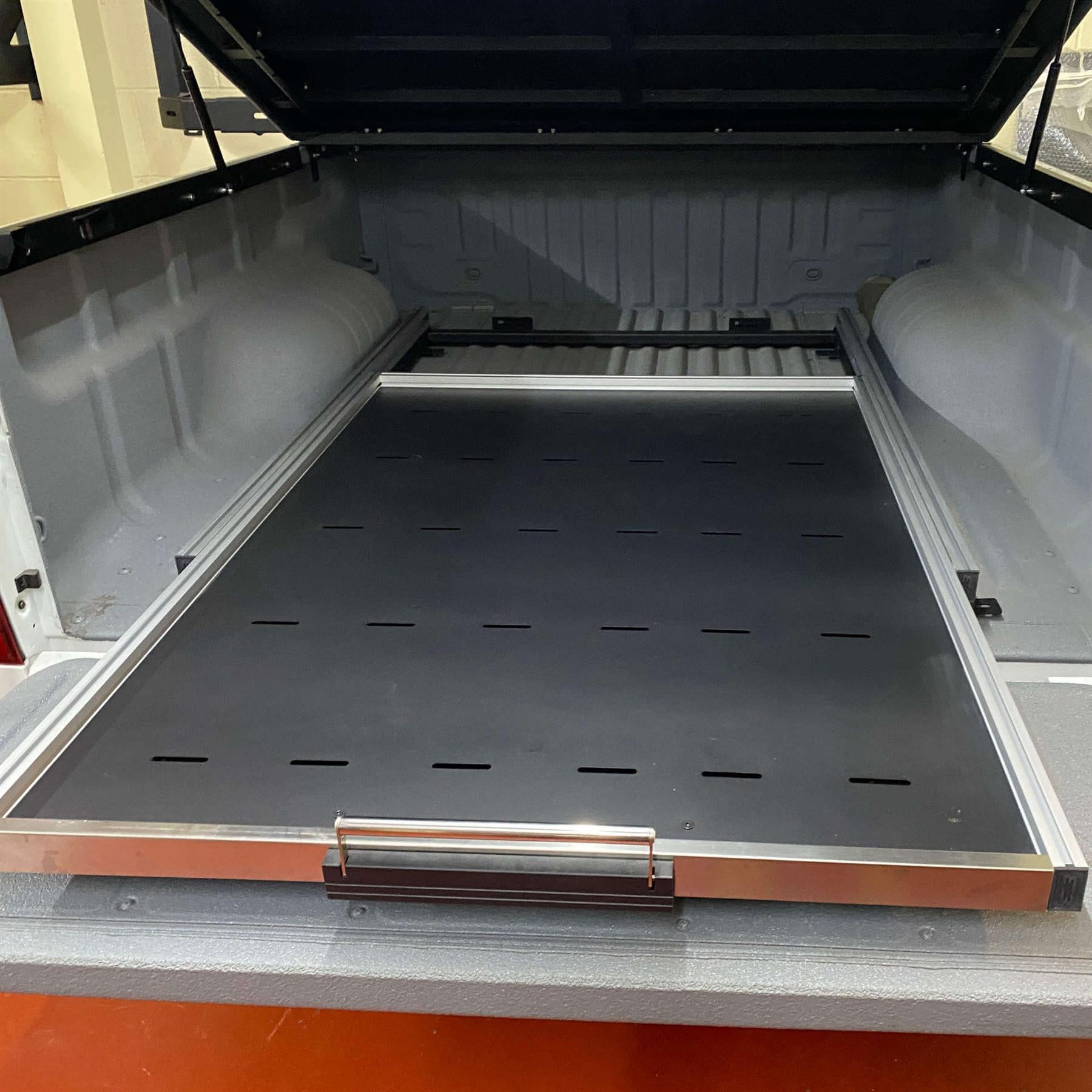 Direct4x4 Slideout Cargo Trays Universal Aluminium Full Width Glide Cargo Tray for Vans and Pickup Trucks