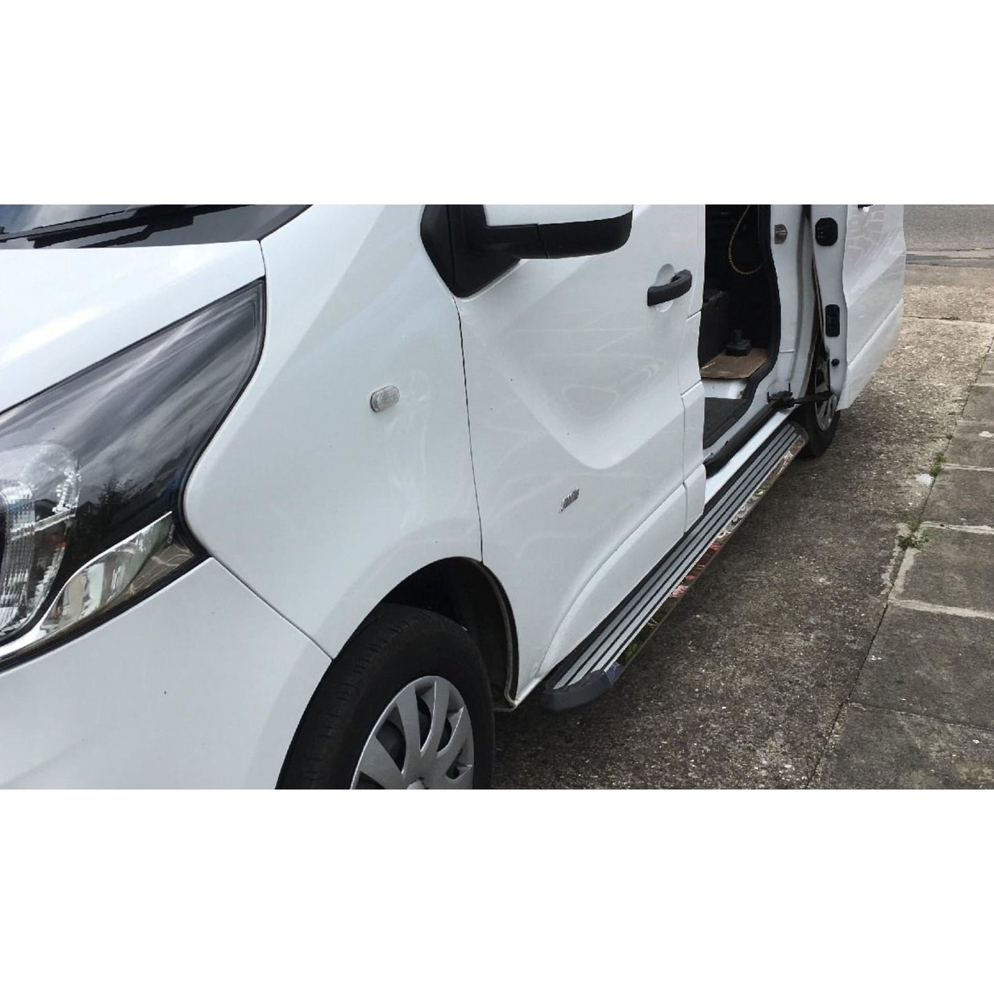 Direct4x4 Side Steps and Bars Stingray Side Steps Running Boards for Vauxhall Opel Vivaro SWB 2014-2018