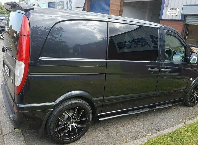 Direct4x4 Side Steps and Bars Black SUS201 Stainless Steel Side Bars + Step Pads for Mercedes Vito/Viano 04-14