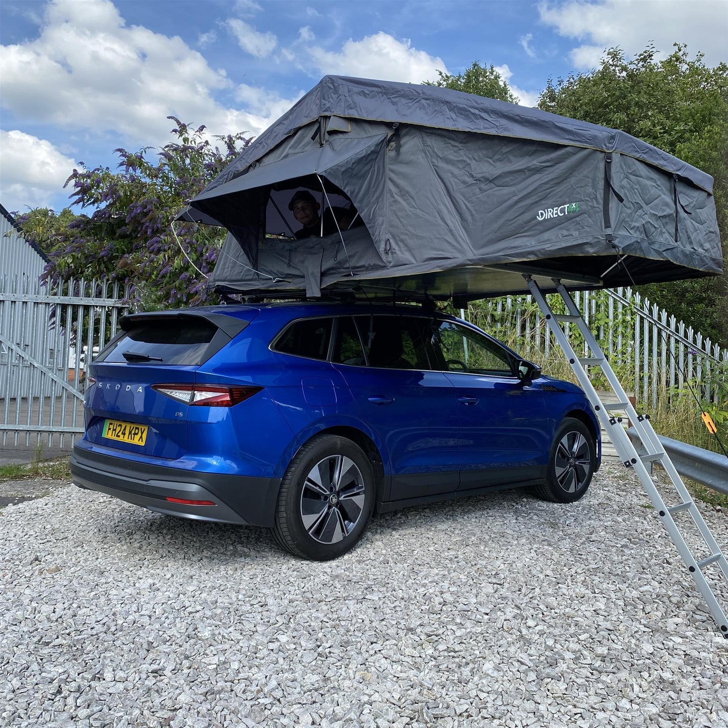Direct4x4 Roof Top Tents Foldout 3 Person Roof Top Camping Tent in Granite Grey