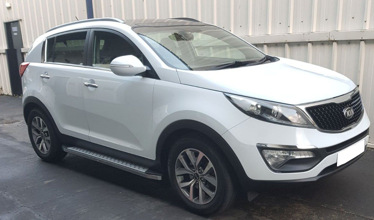 Direct4x4 Side Steps and Bars Freedom Side Steps Running Boards for Kia Sportage 2010-2015