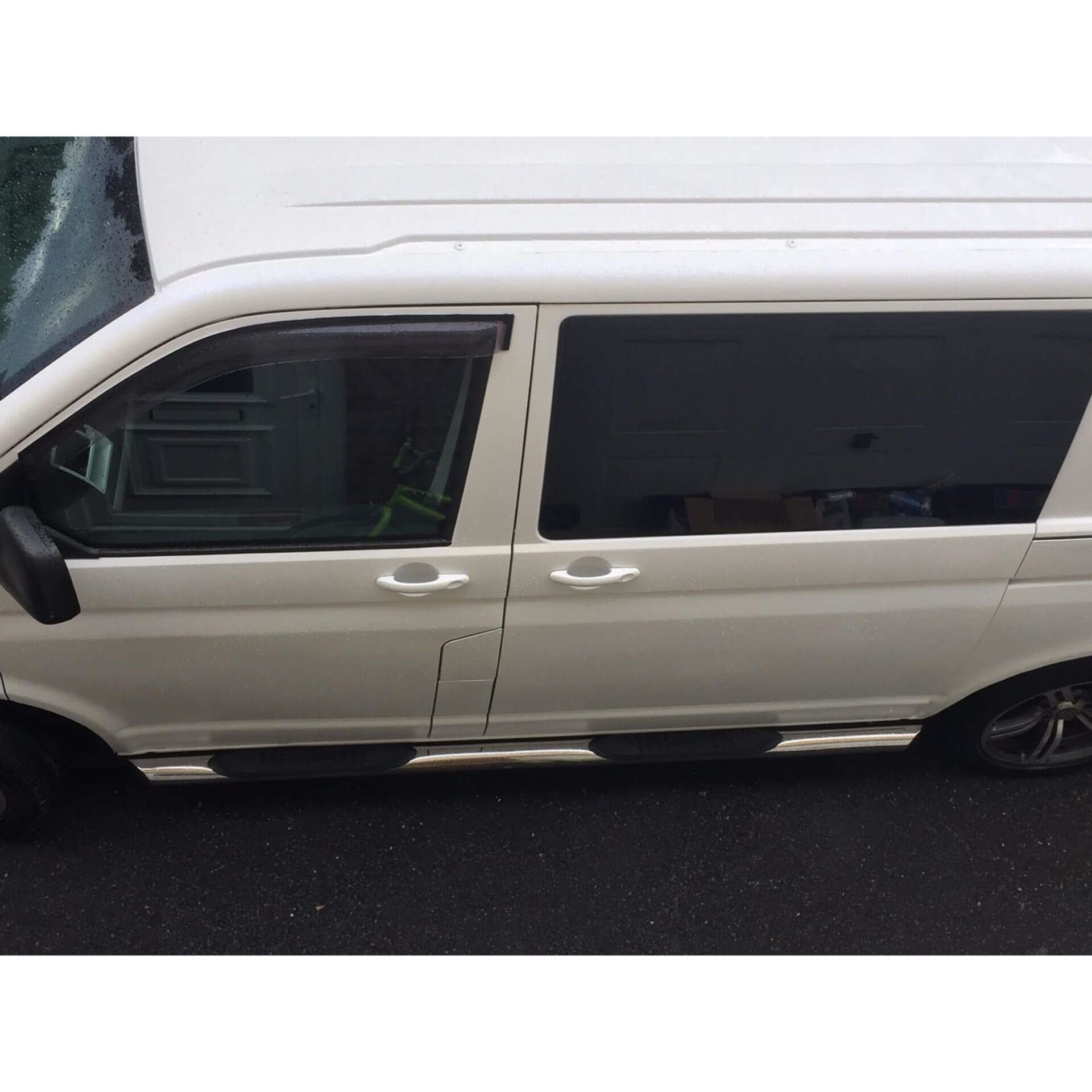 Direct4x4 Side Steps and Bars Stainless Steel Side Bars with Step Pads for Volkswagen Transporter T6 SWB