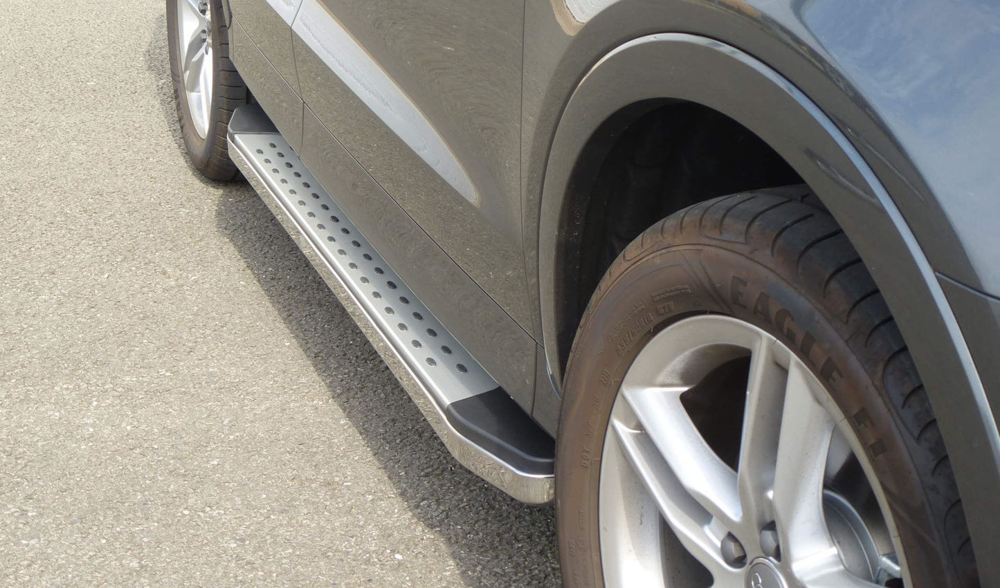 Direct4x4 Side Steps and Bars Freedom Side Steps Running Boards for Audi Q3 2012-2017
