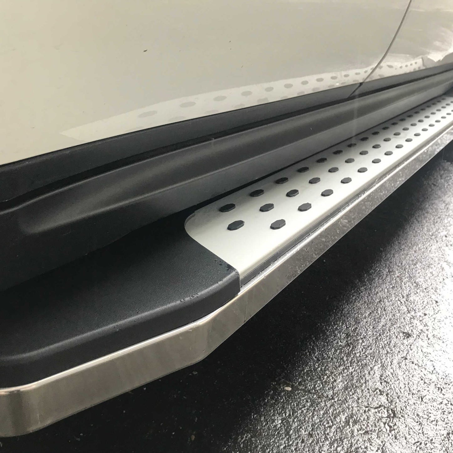 Direct4x4 Side Steps and Bars Freedom Side Steps Running Boards for Range Rover Evoque Dynamic/HSE 2011-2018