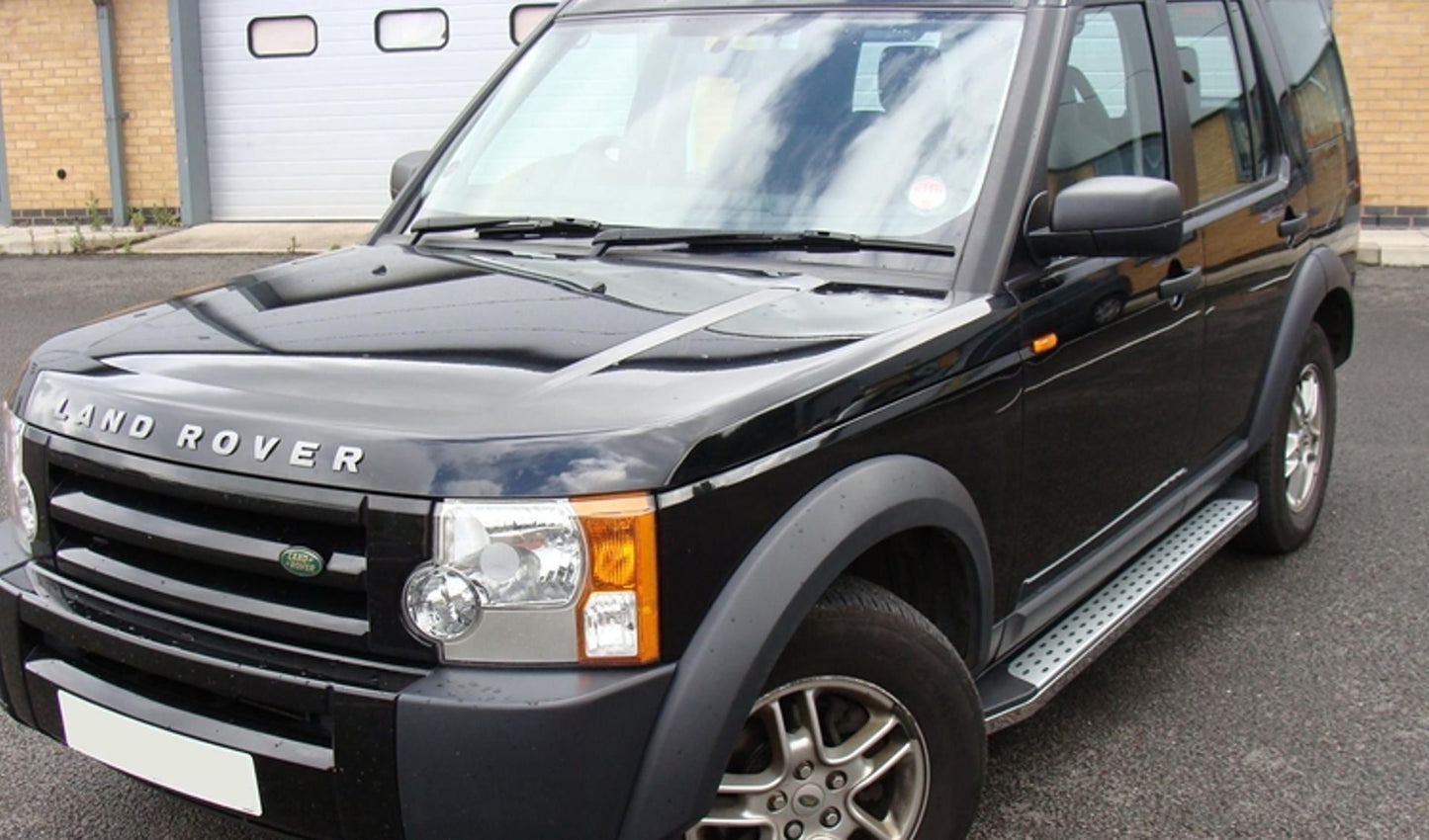 Direct4x4 Side Steps and Bars Freedom Side Steps Running Boards for the Land Rover Discovery 3 and 4