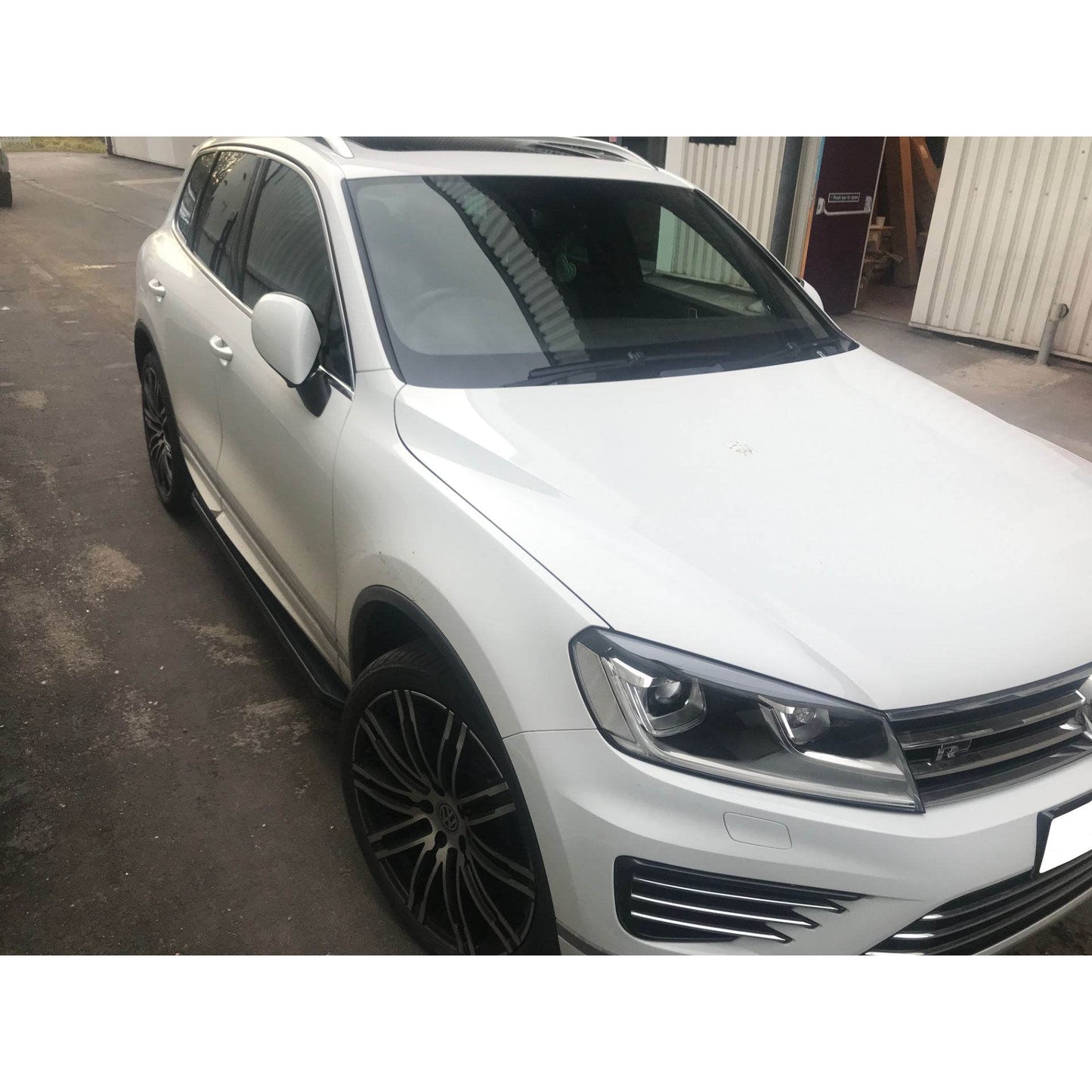 Direct4x4 Side Steps and Bars Black Raptor Side Steps Running Boards for Volkswagen Touareg 2010-2017