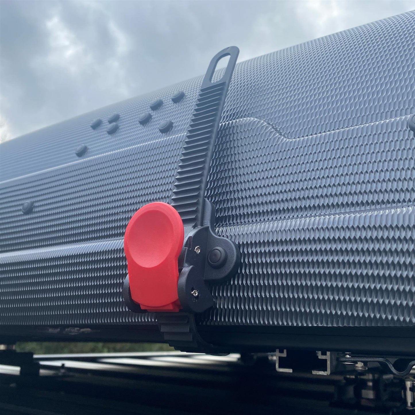 Direct4x4 Roof Top Tents TrailTop Granite Grey 3 or 4-Person Hard Shell Expedition Roof Top Camping Tent