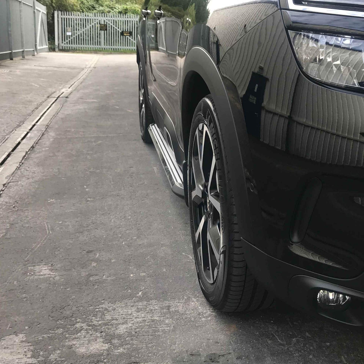 Direct4x4 Side Steps and Bars Stingray Side Steps Running Boards for Citroen C5 Aircross 2018+