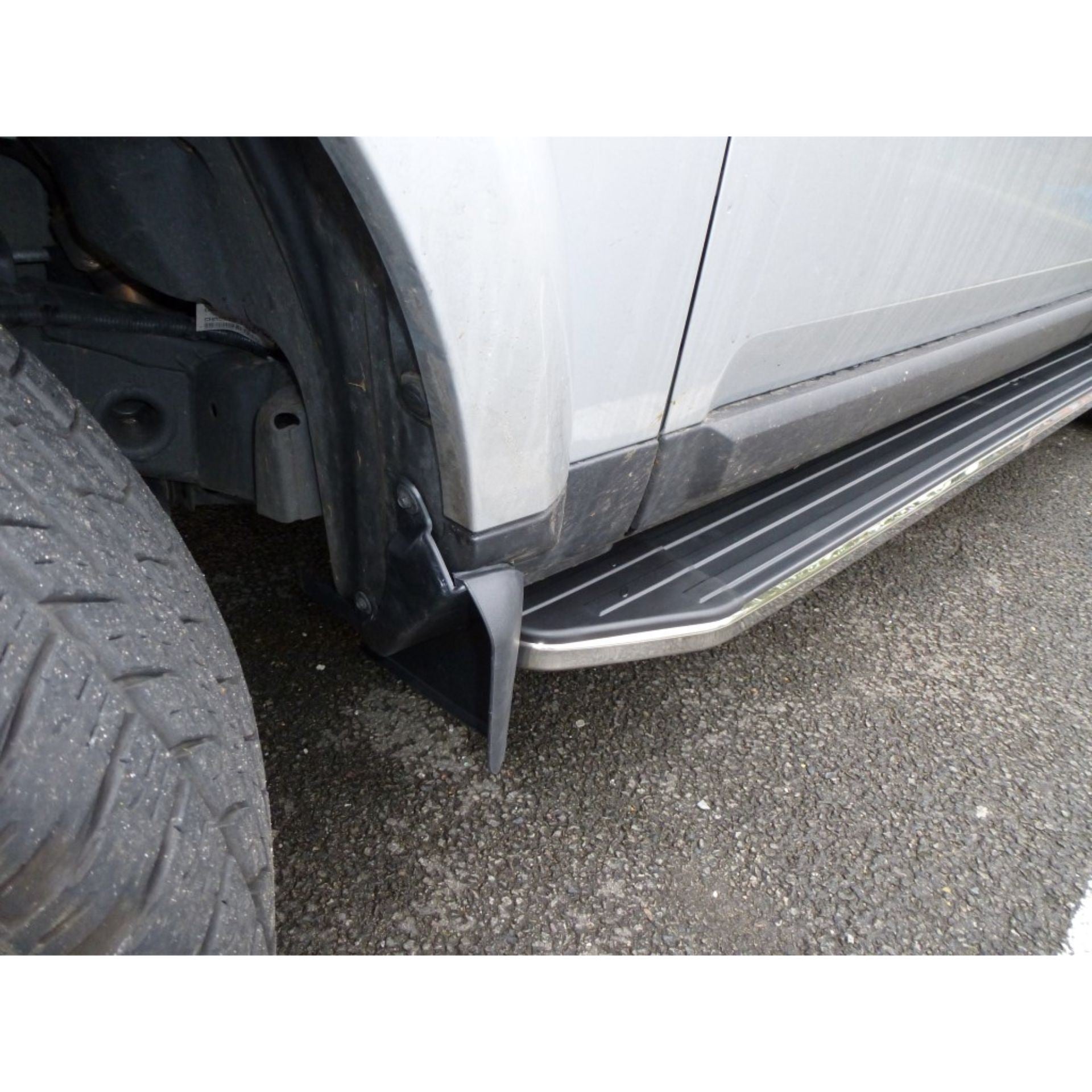 Direct4x4 Side Steps and Bars Raptor Side Steps Running Boards for Land Rover Discovery 3 and 4
