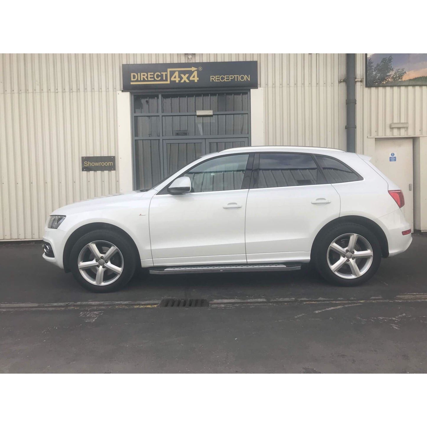 Direct4x4 Side Steps and Bars Freedom Side Steps Running Boards for Audi Q5 2009-2016