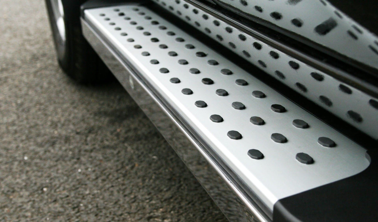 Direct4x4 Side Steps and Bars Freedom Side Steps Running Boards for Toyota RAV4 2006-2013