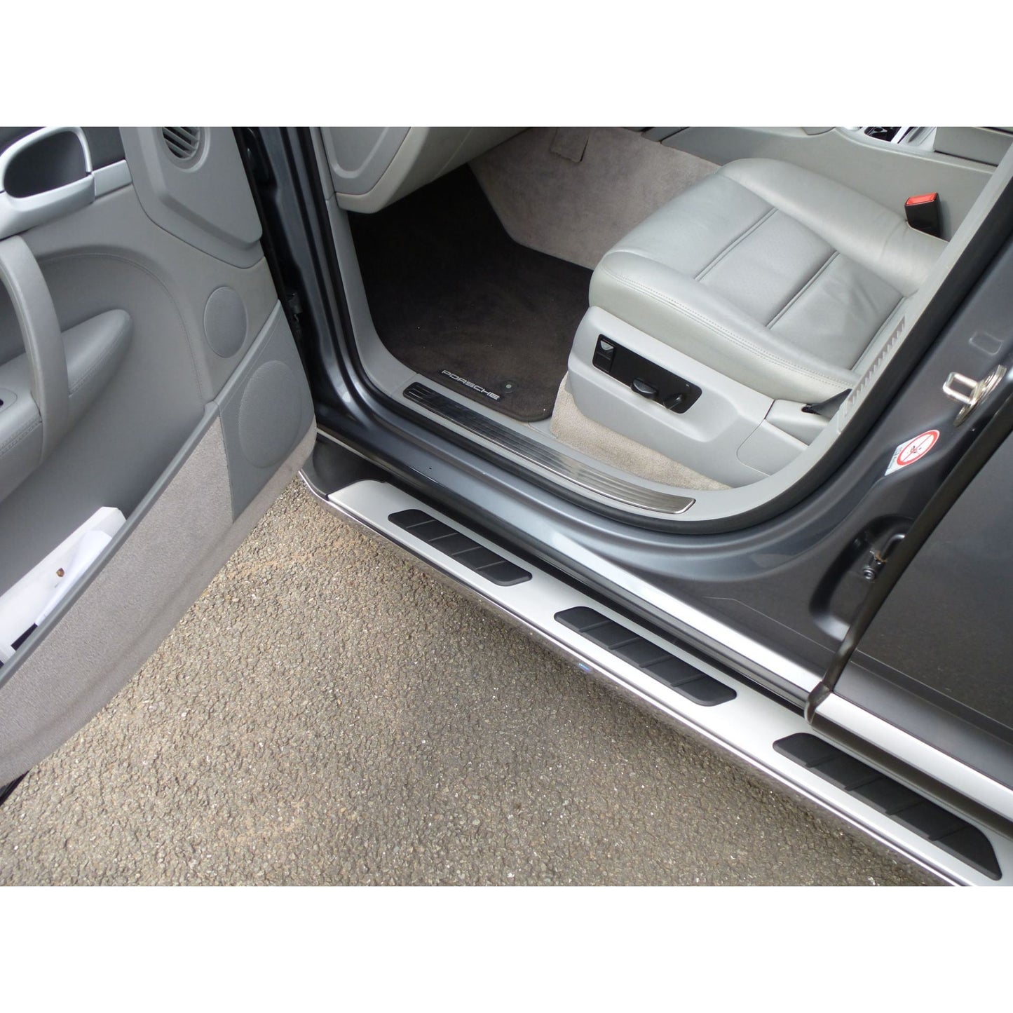 Direct4x4 Side Steps and Bars Suburban Side Steps Running Boards for Porsche Cayenne 2002-2007