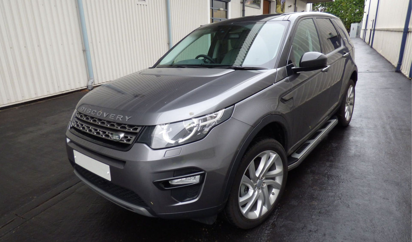 Direct4x4 Side Steps and Bars Suburban Side Steps Running Boards for Land Rover Discovery Sport 2014-2019