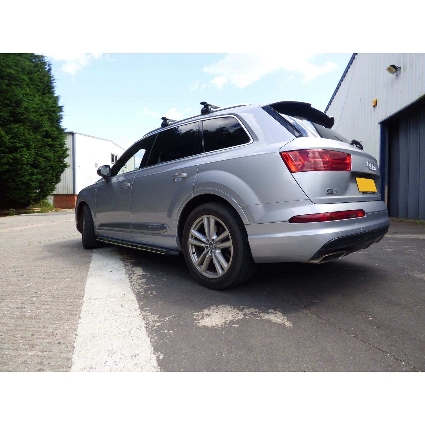 Direct4x4 Side Steps and Bars Stingray Side Steps Running Boards for Audi Q7 2020+