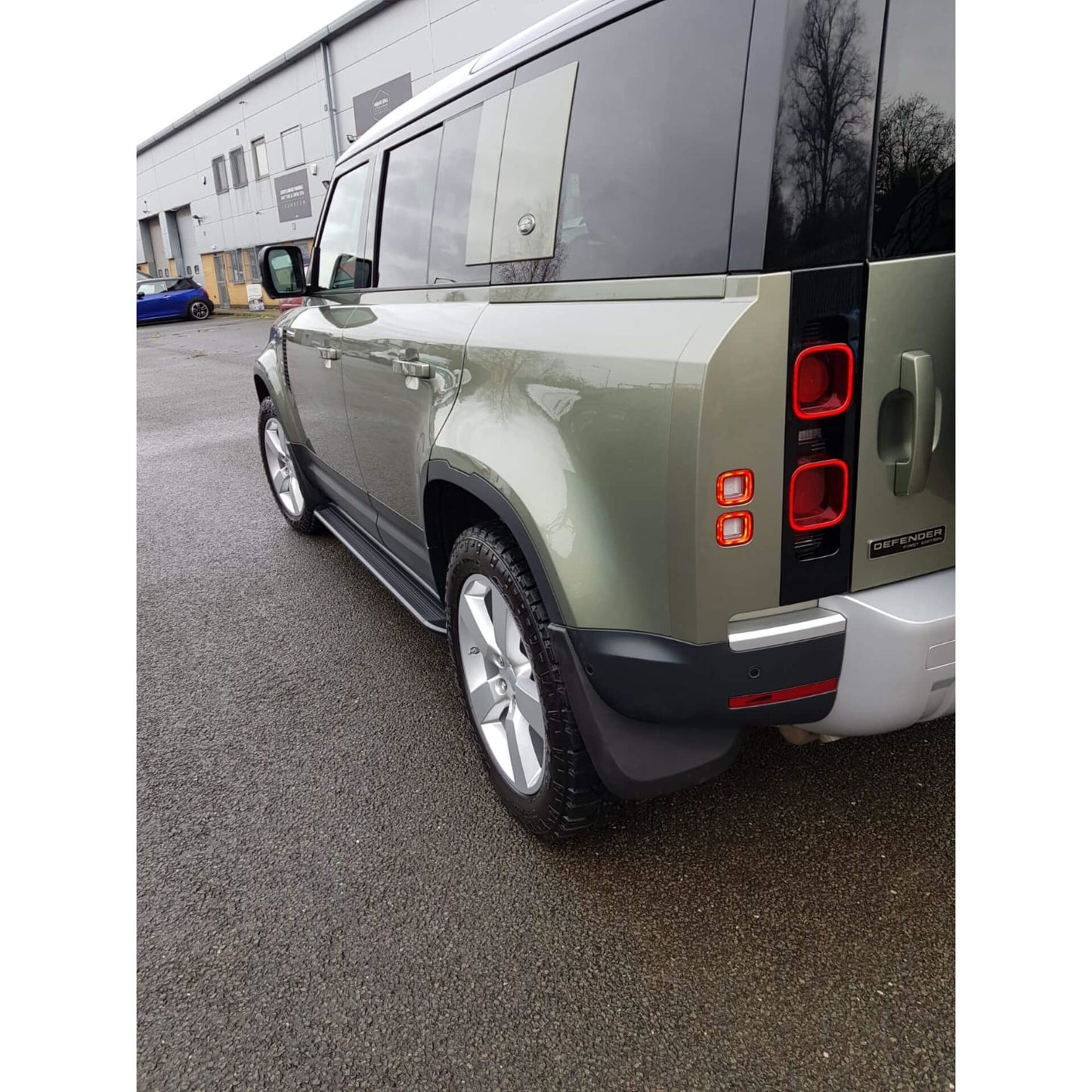 Direct4x4 Side Steps and Bars Orca Side Steps Running Boards for the Land Rover Defender 110 2020+