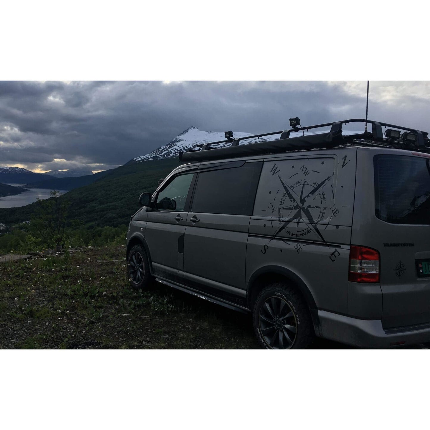 Direct4x4 Roof Racks Expedition Steel Full Basket Roof Rack for Volkswagen Transporter T6 SWB
