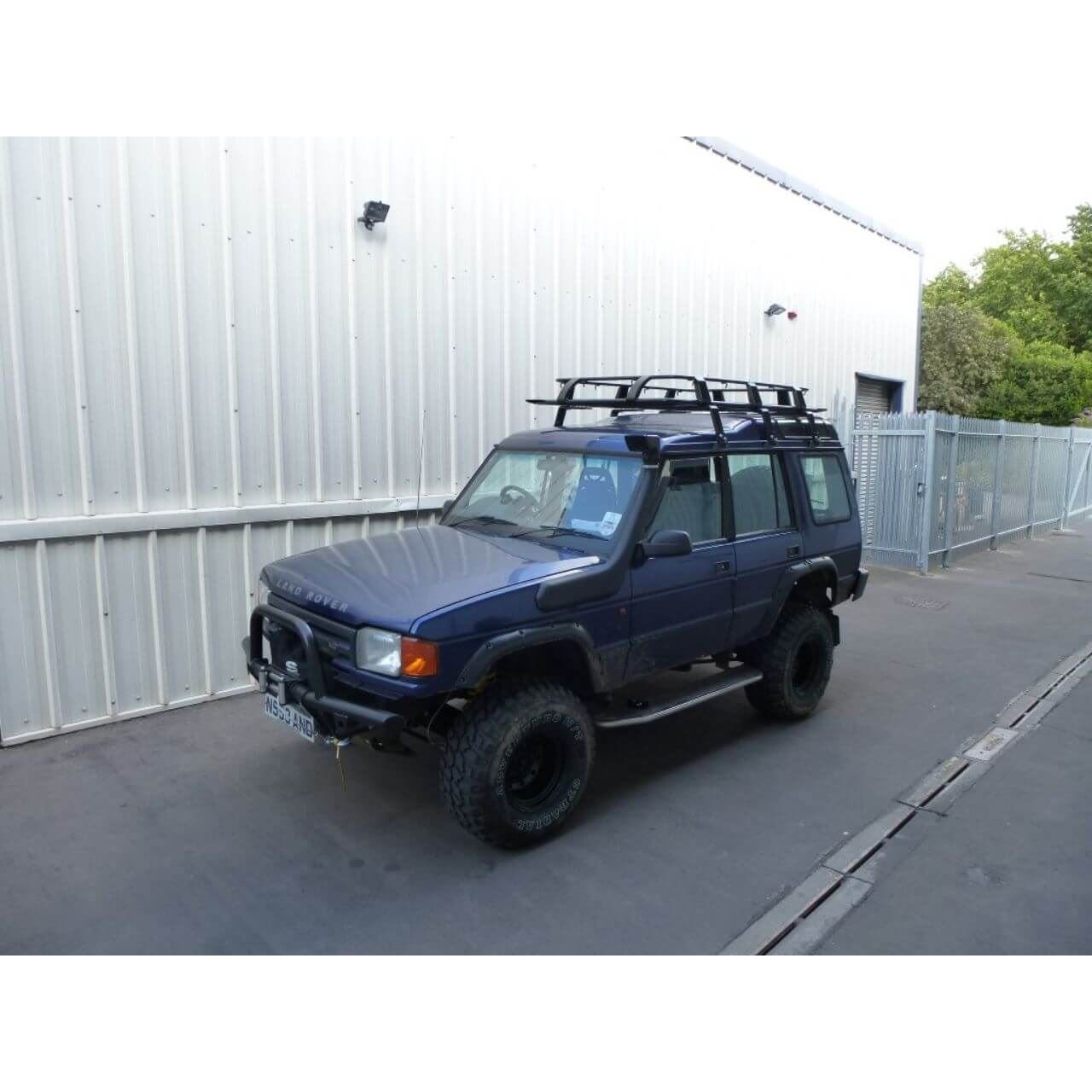 Direct4x4 Roof Racks Expedition Aluminium Full Basket Roof Rack for Land Rover Discovery 1 and 2