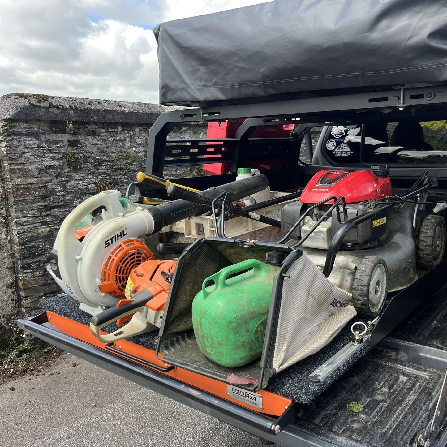 Direct4x4 Slideout Cargo Trays Heavy Duty Universal Carpet Top Slideout Cargo Tray for Vans & Pickups