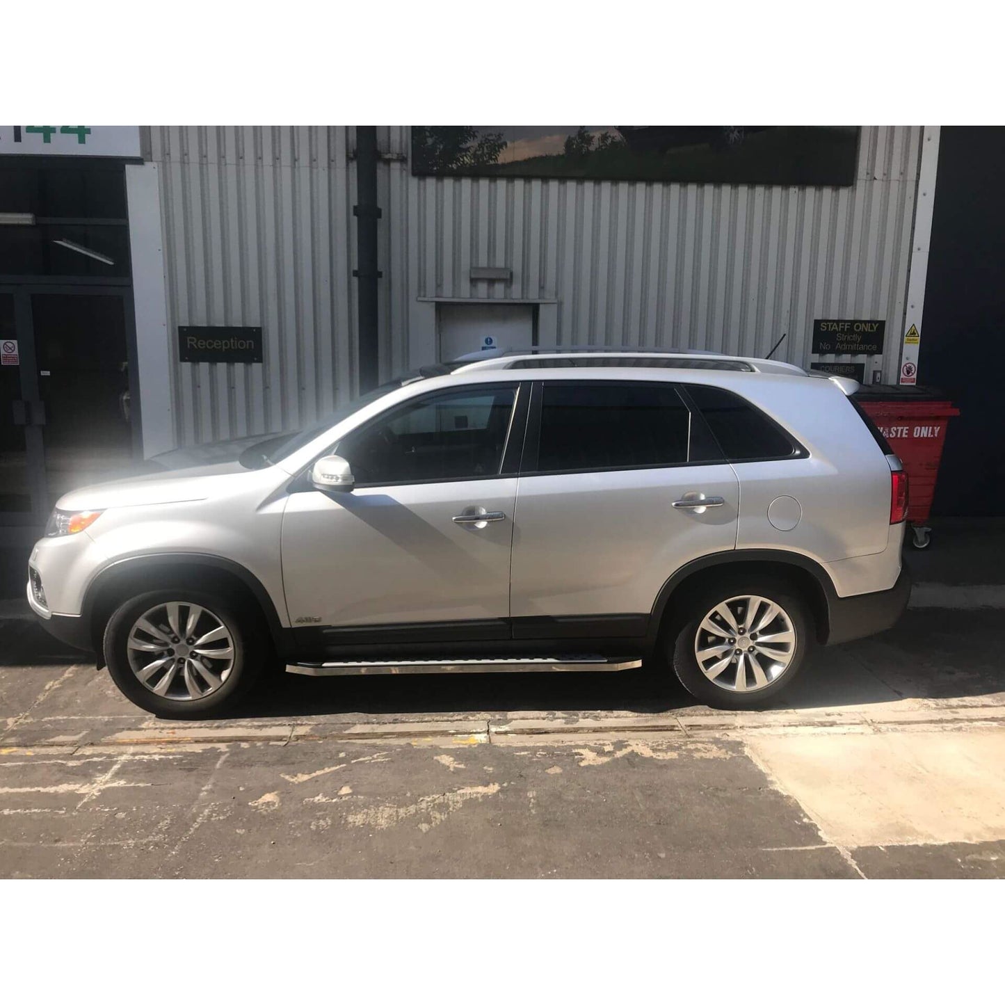 Direct4x4 Side Steps and Bars Freedom Side Steps Running Boards for Kia Sorento 2013-2015