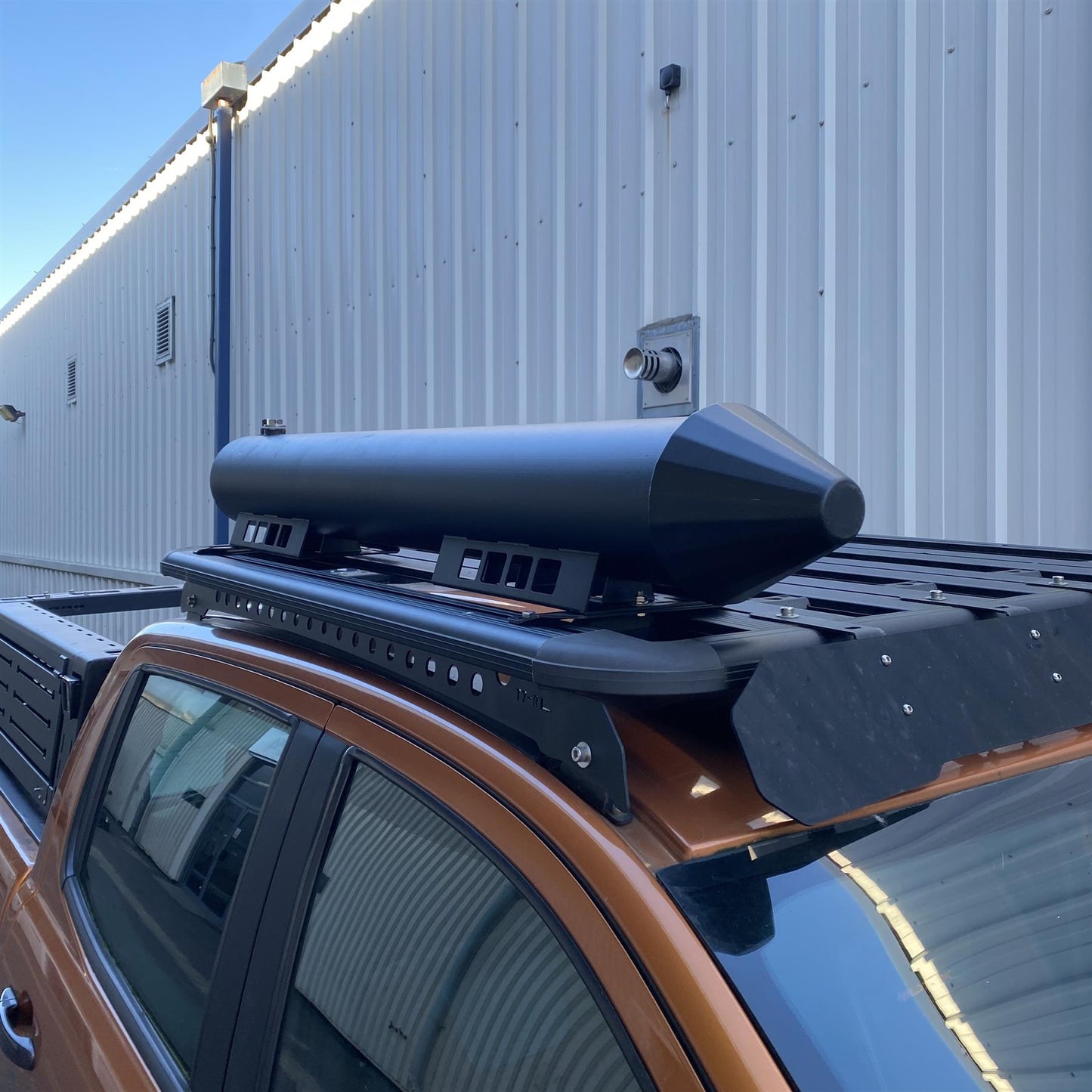 Direct4x4 Expedition Camping Showers Portable Pressurised 25 Litre Water Shower Tube