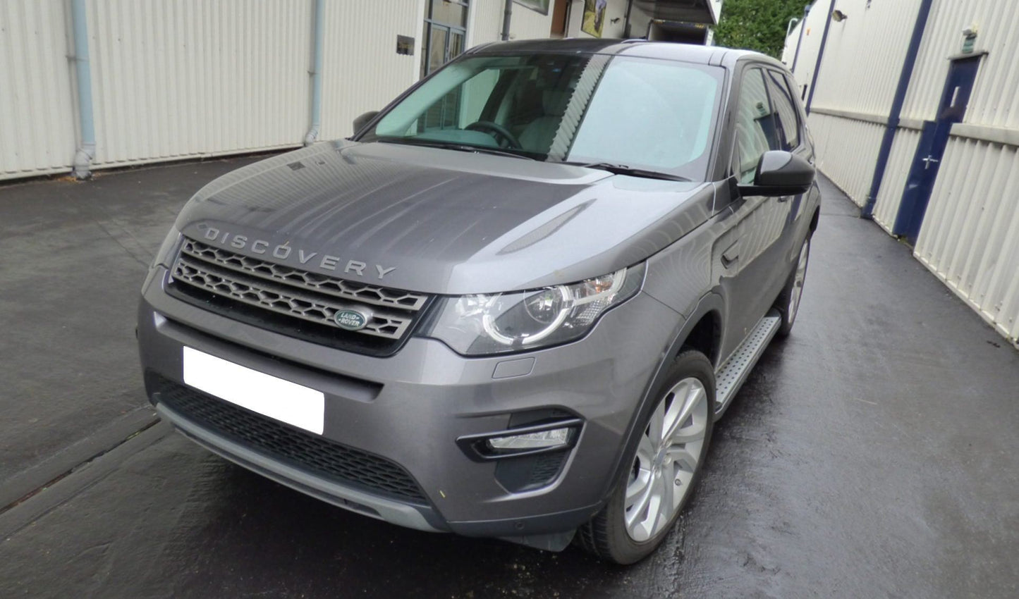 Direct4x4 Side Steps and Bars Freedom Side Steps Running Boards for Land Rover Discovery Sport 2014-2019