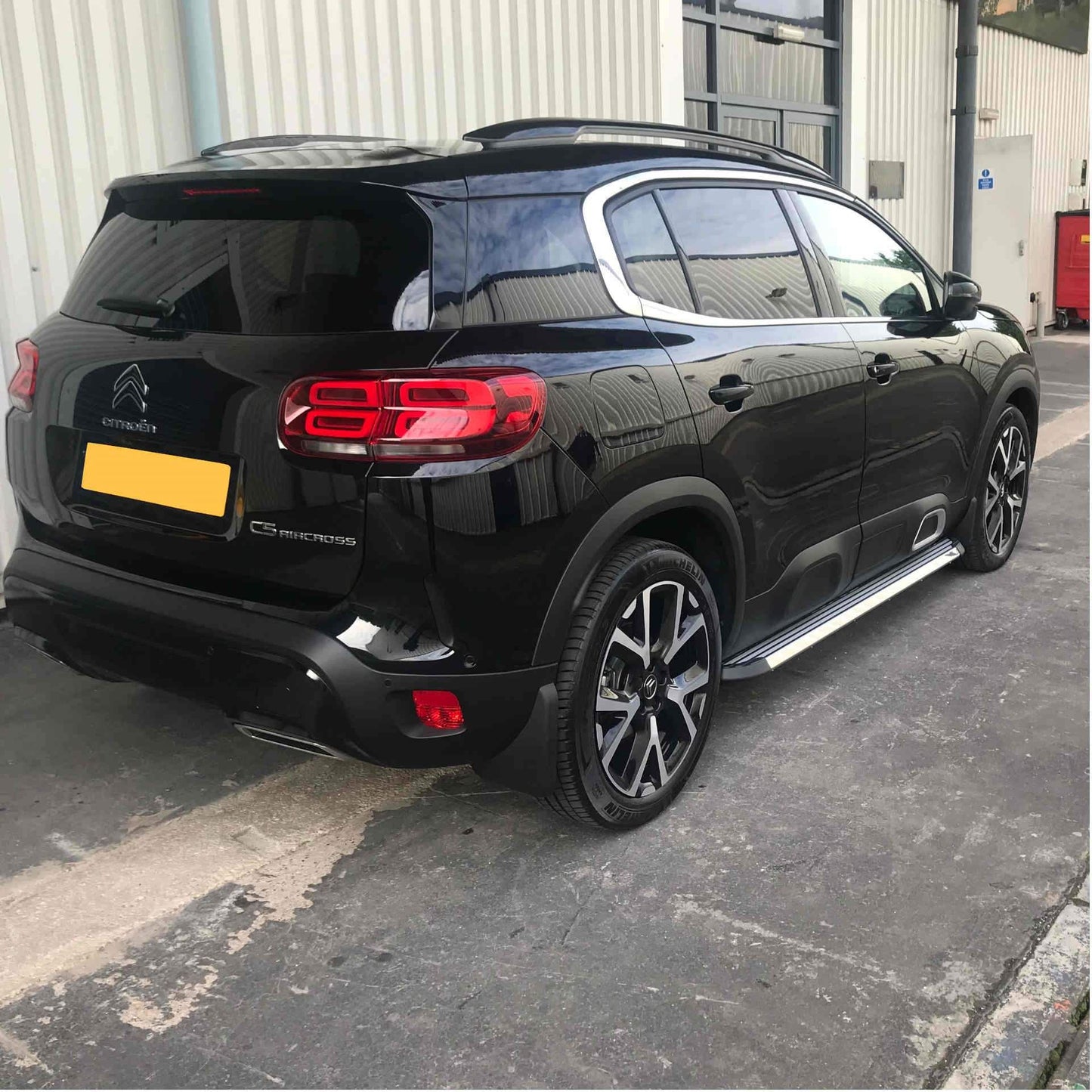 Direct4x4 Side Steps and Bars Stingray Side Steps Running Boards for Citroen C5 Aircross 2018+