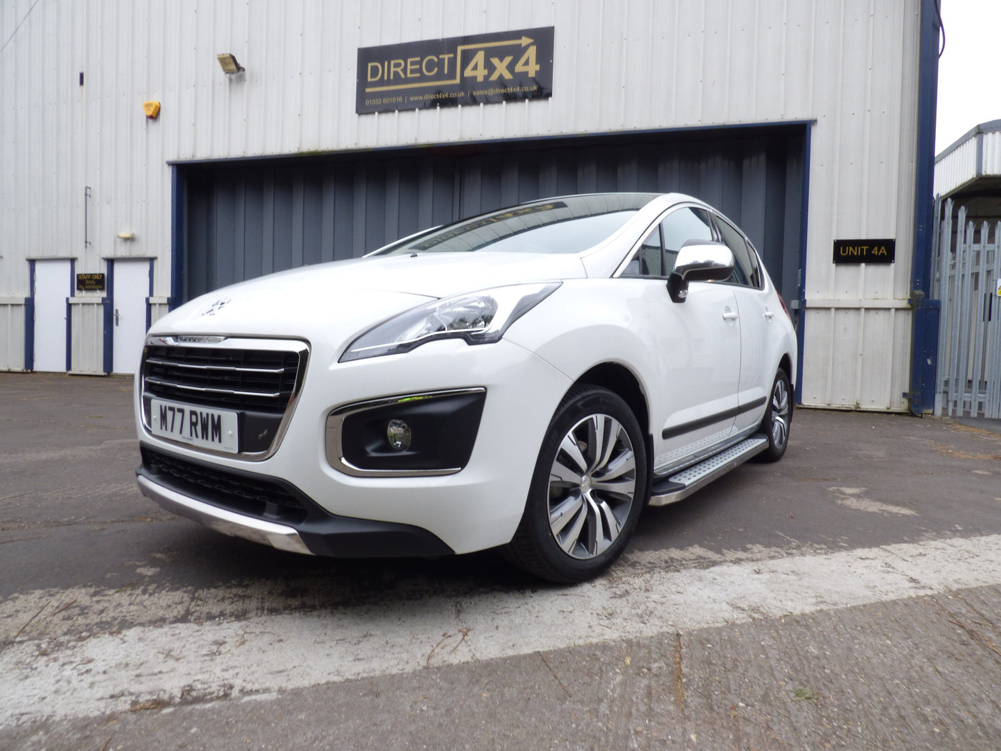 Direct4x4 Side Steps and Bars Freedom Side Steps Running Boards for Peugeot 3008 2009-2016