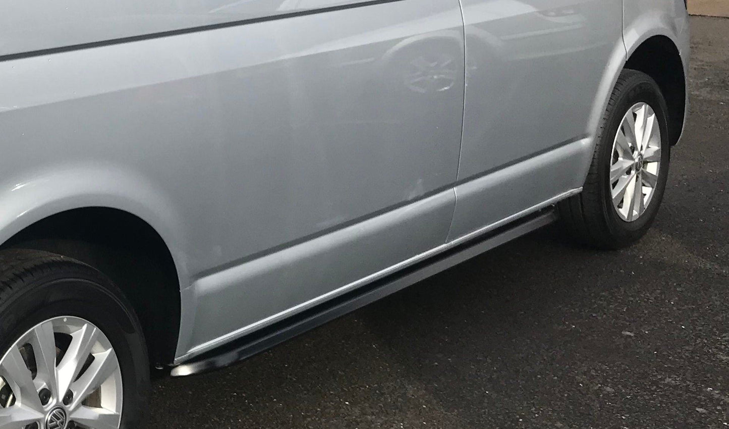 Direct4x4 Side Steps and Bars Black Angular OE Style Side Bars for the Volkswagen Transporter T6 SWB