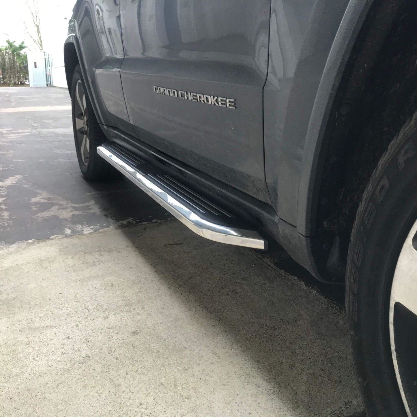 Direct4x4 Side Steps and Bars Premier Side Steps Running Boards for Jeep Grand Cherokee 2011-2014