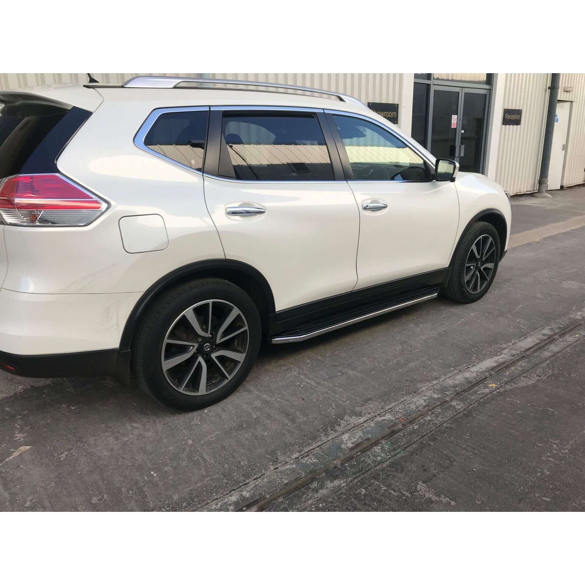 Direct4x4 Side Steps and Bars Raptor Side Steps Running Boards for Nissan X-Trail 2014-2017 pre-facelift