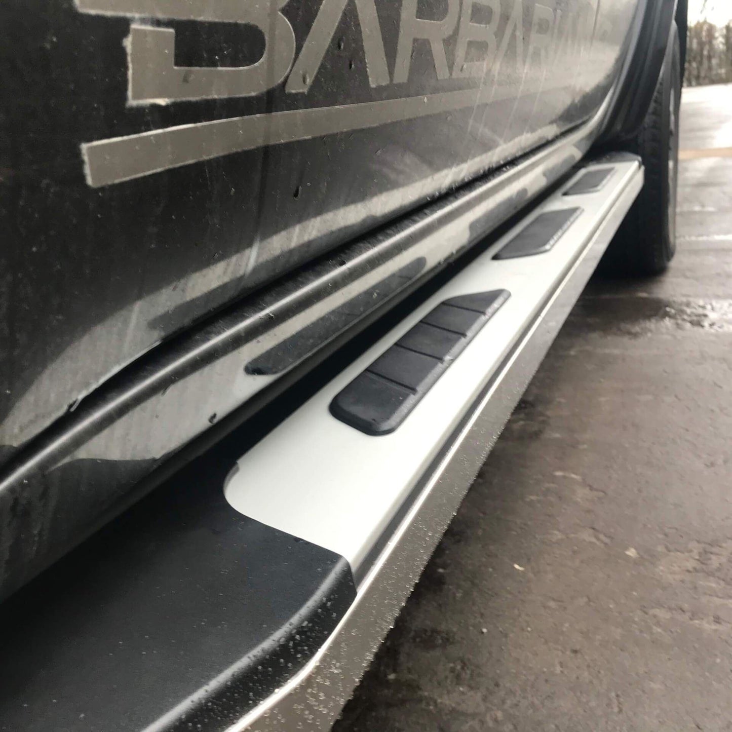 Direct4x4 Side Steps and Bars Suburban Side Steps Running Boards for Mitsubishi L200 Double Cab 2005-2015