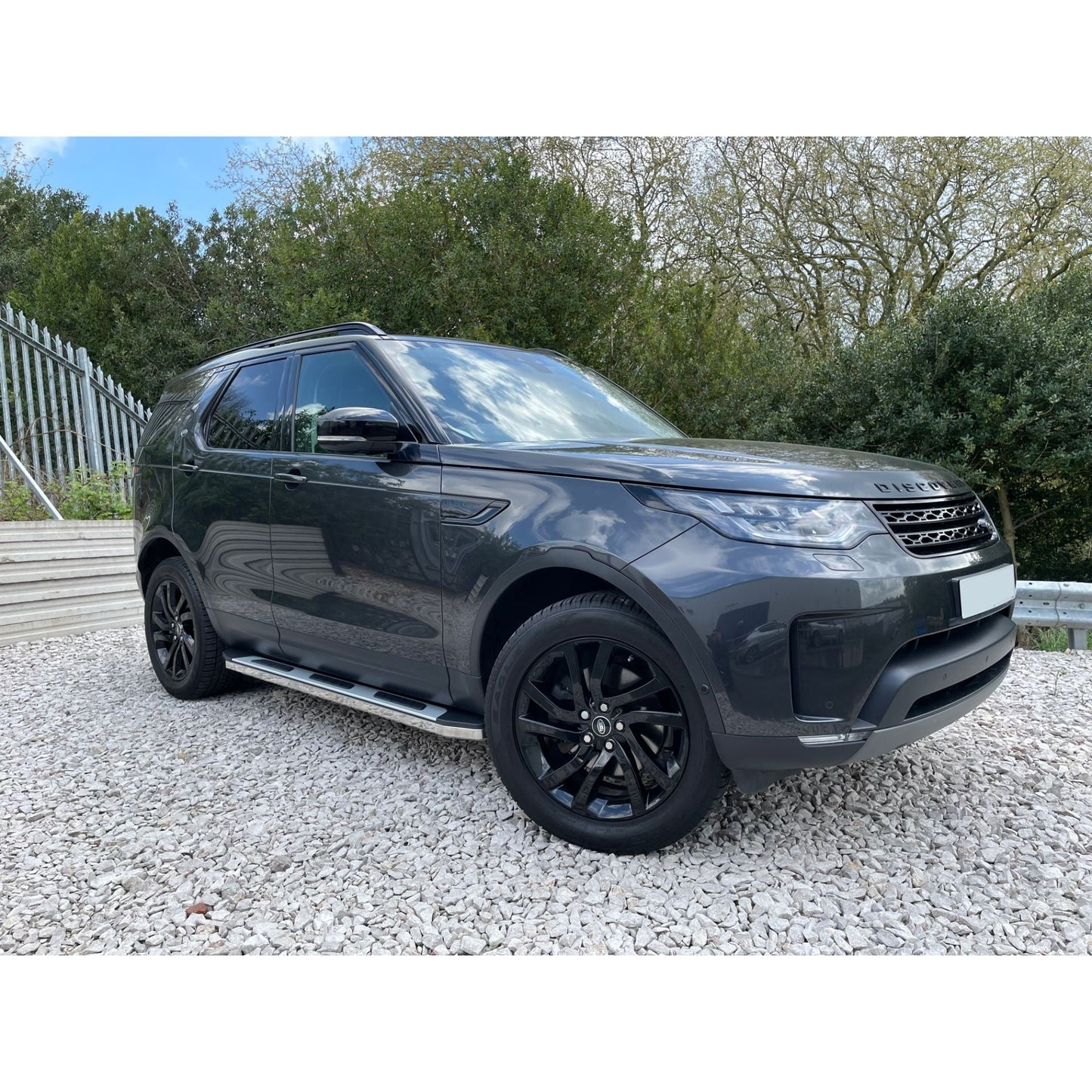 Direct4x4 Side Steps and Bars Suburban Side Steps Running Boards for Land Rover Discovery 5 2017+