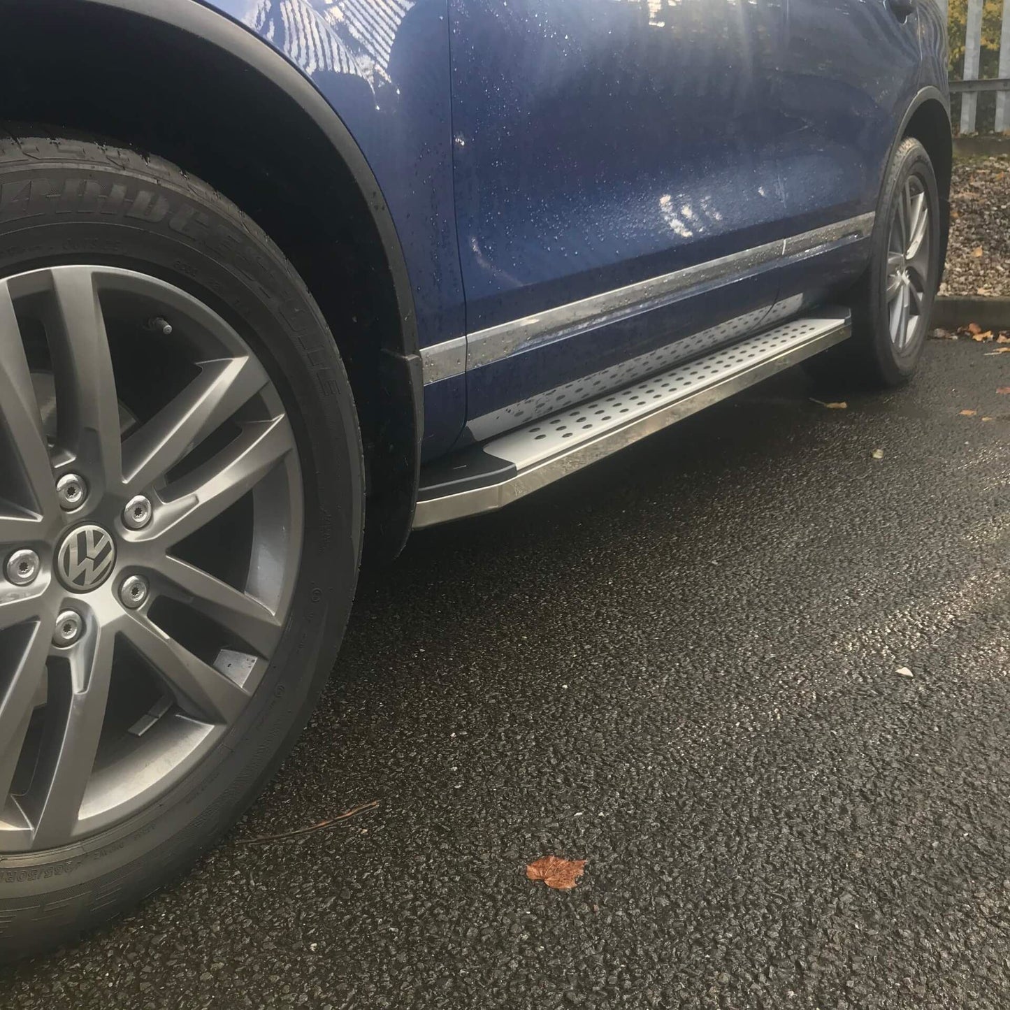 Direct4x4 Side Steps and Bars Freedom Side Steps Running Boards for Volkswagen Touareg 2010-2017