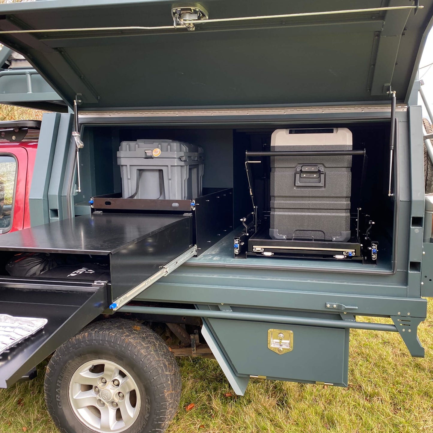 Direct4x4 Pickup Truck Hardtop Canopies Expedition Pickup 2-Person Camping Pod for use with the Direct4x4 UTE Flatbed