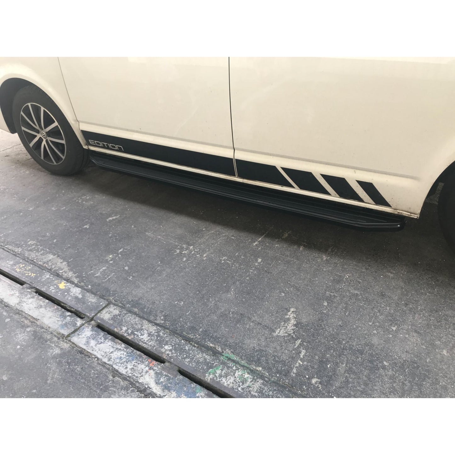 Direct4x4 Side Steps and Bars Black Raptor Side Steps Running Boards for Volkswagen Transporter T5 SWB