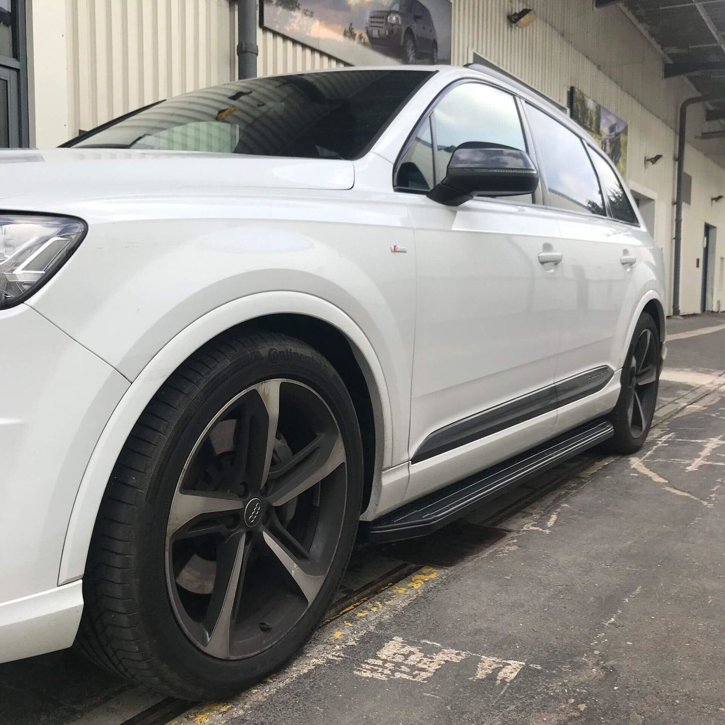 Direct4x4 Side Steps and Bars Black Raptor Side Steps Running Boards for Audi Q7 2020+