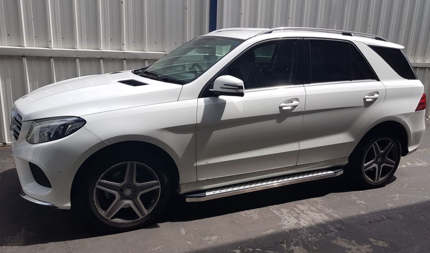 Direct4x4 Side Steps and Bars Freedom Side Steps Running Boards for Mercedes Benz GL X166 2013-2016