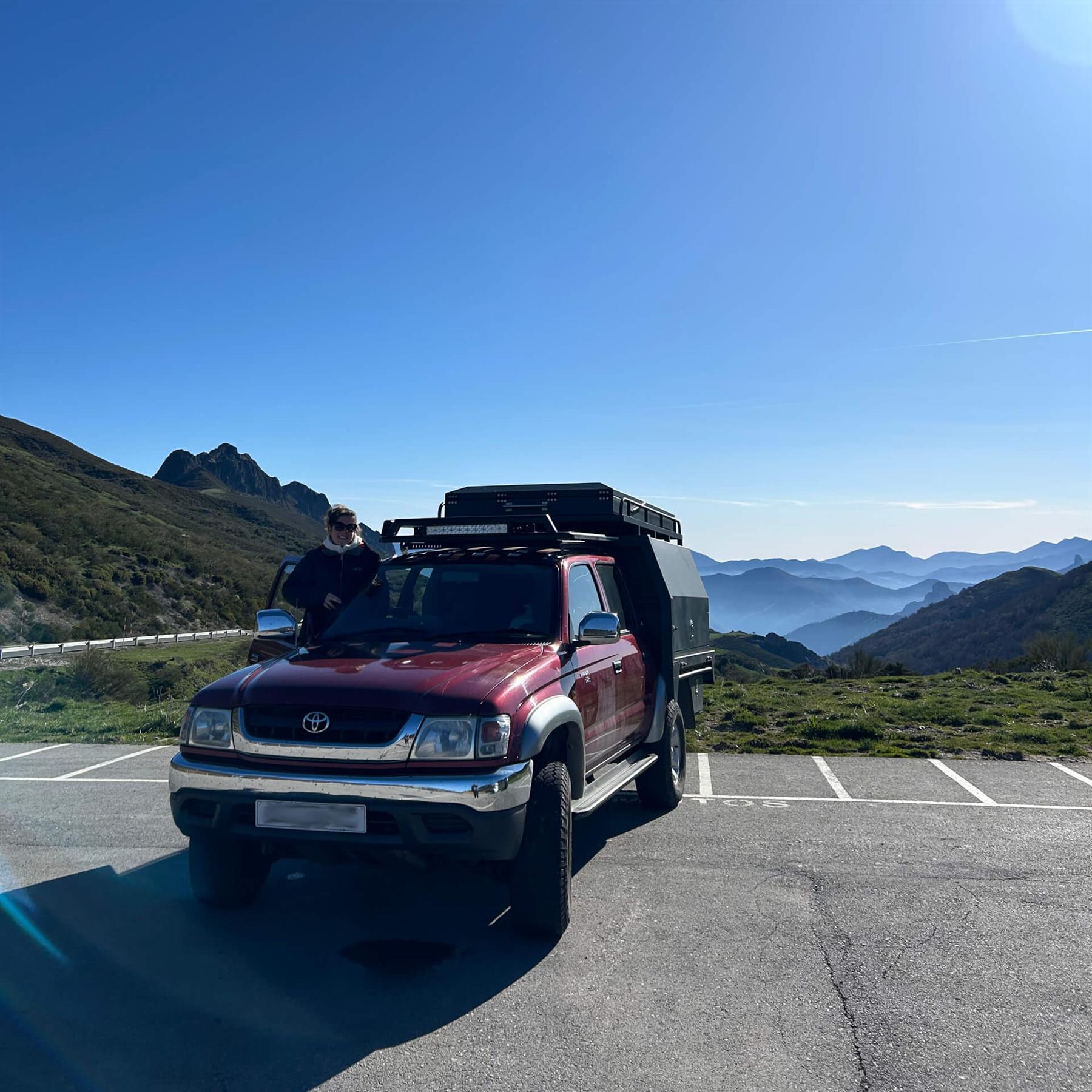 Direct4x4 Pickup Truck Hardtop Canopies Expedition Pickup 2-Person Camping Pod for use with the Direct4x4 UTE Flatbed