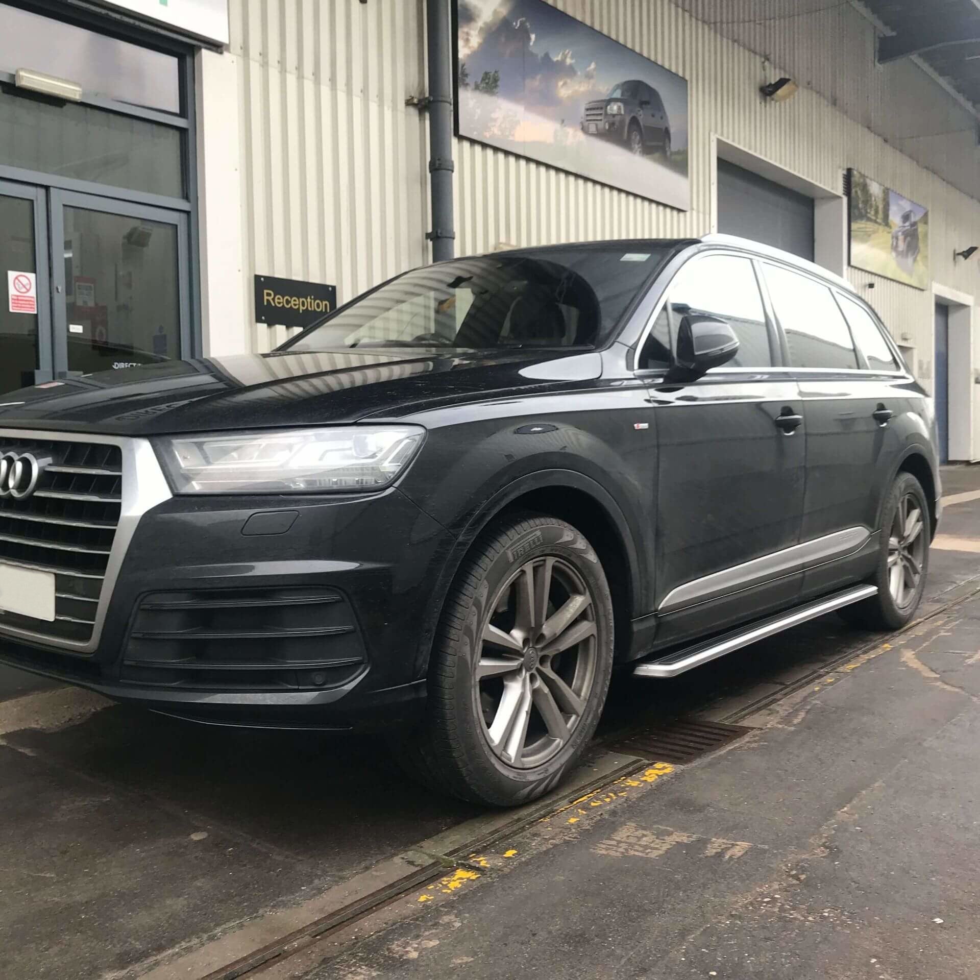 Direct4x4 Side Steps and Bars OE Style Side Steps Running Boards for Audi Q7 2016-2019