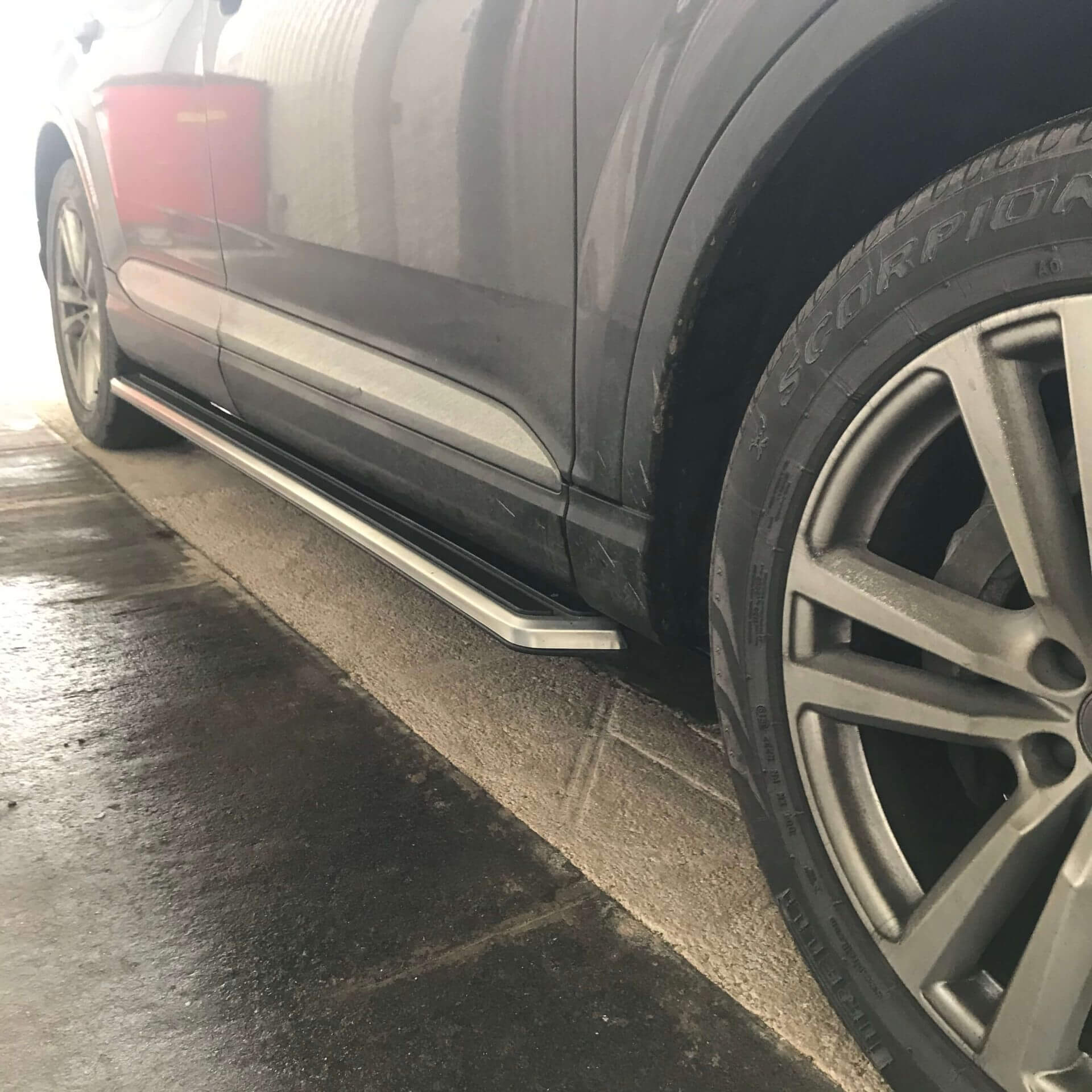 Direct4x4 Side Steps and Bars OE Style Side Steps Running Boards for Audi Q7 2016-2019