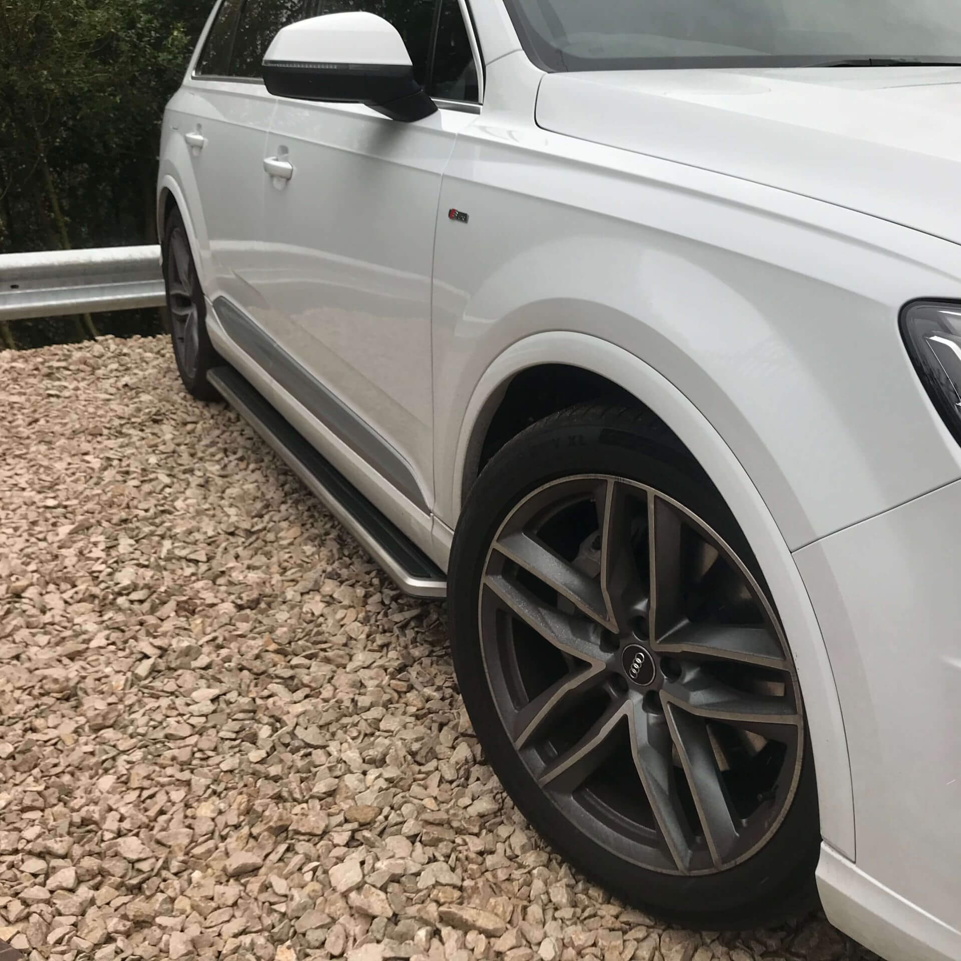 Direct4x4 Side Steps and Bars OE Style Side Steps Running Boards for Audi Q7 2016-2019