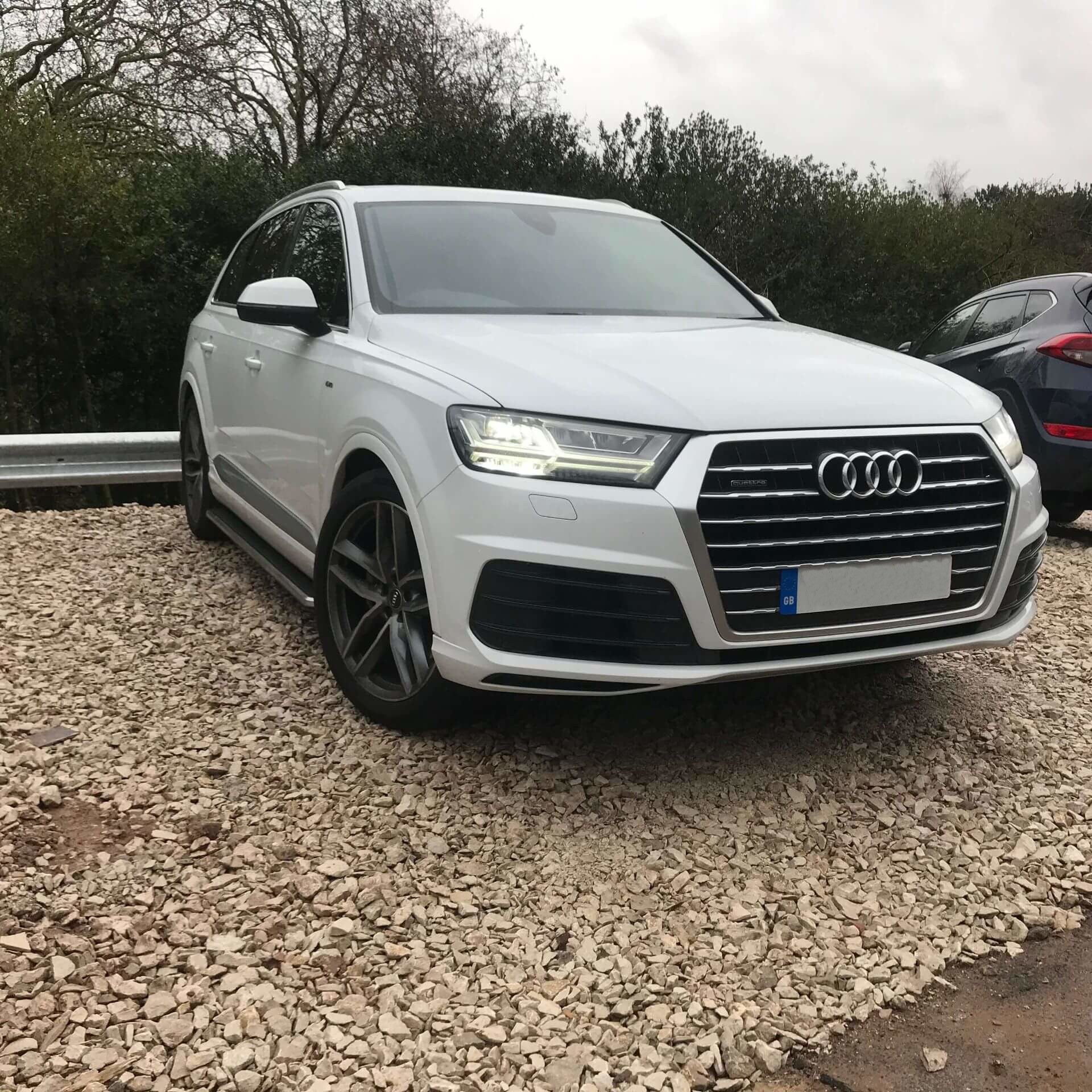 Direct4x4 Side Steps and Bars OE Style Side Steps Running Boards for Audi Q7 2016-2019