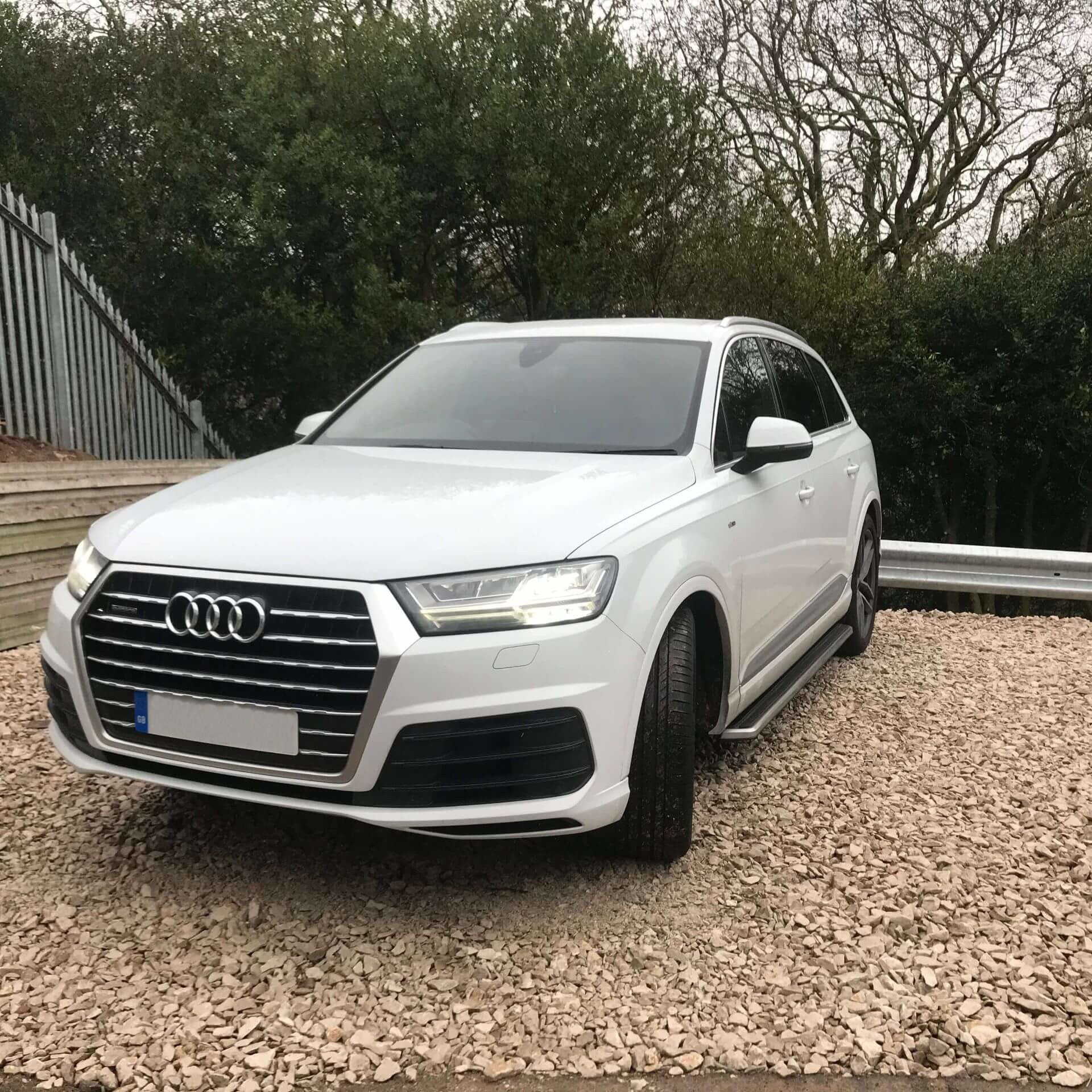 Direct4x4 Side Steps and Bars OE Style Side Steps Running Boards for Audi Q7 2016-2019