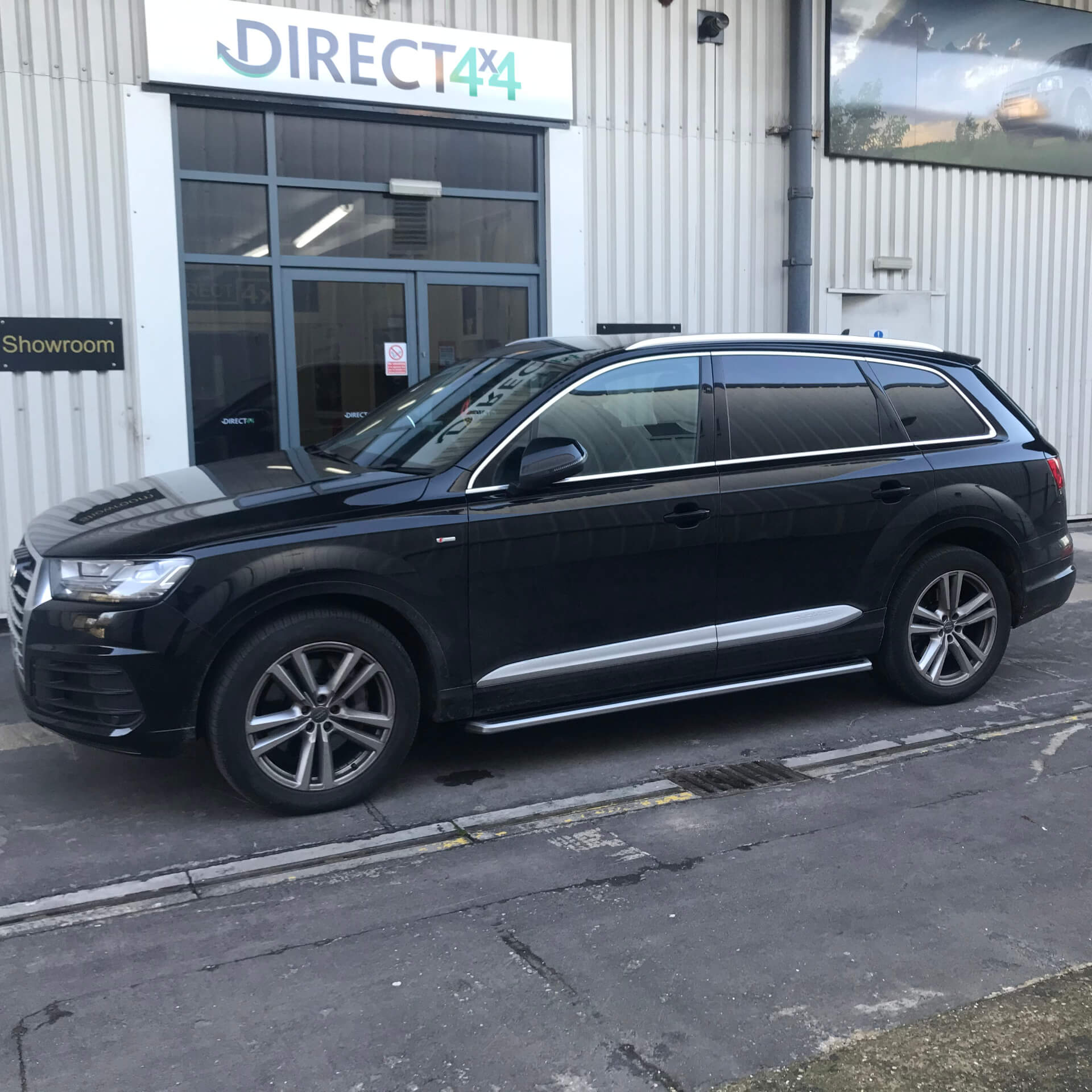 Direct4x4 Side Steps and Bars OE Style Side Steps Running Boards for Audi Q7 2016-2019