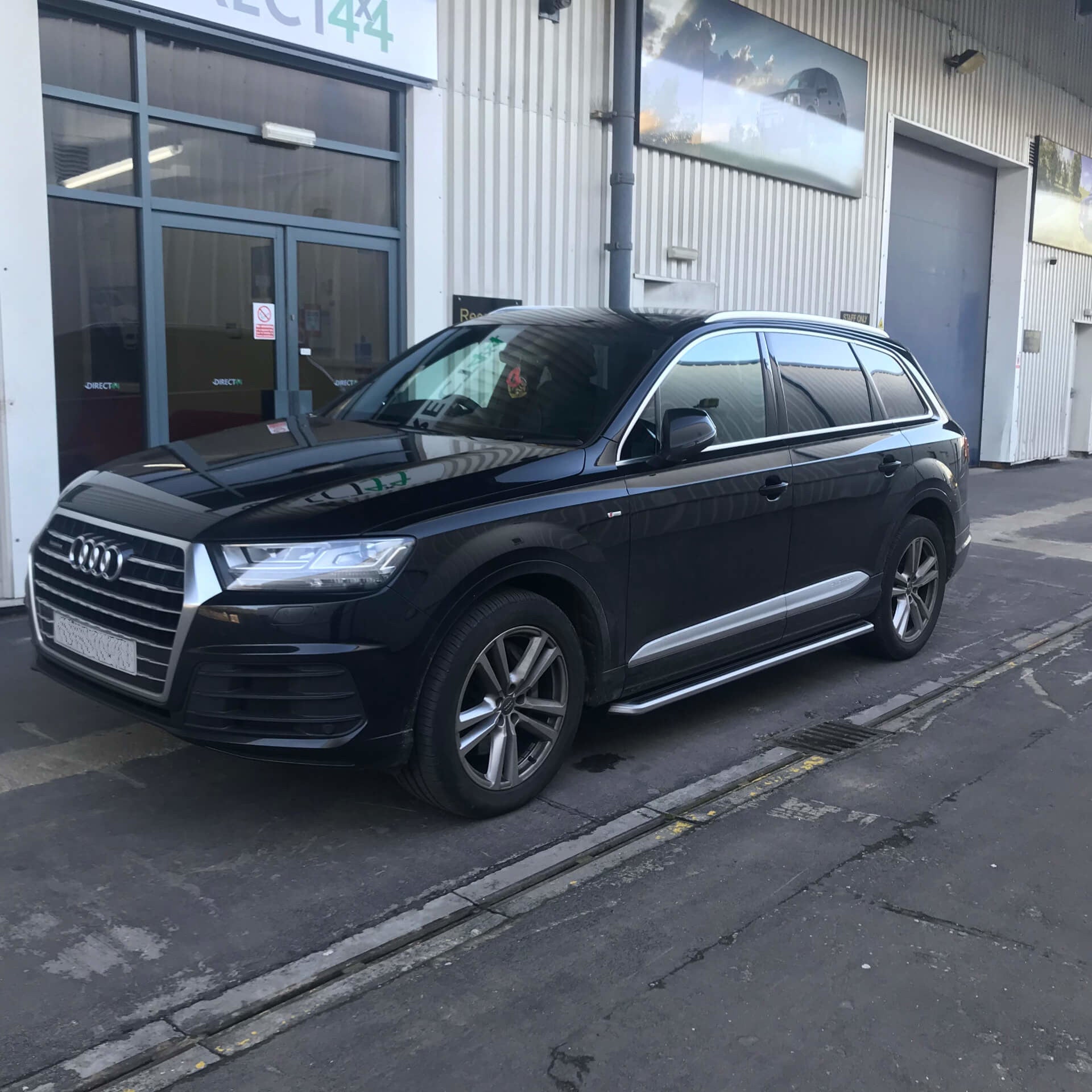 Direct4x4 Side Steps and Bars OE Style Side Steps Running Boards for Audi Q7 2016-2019