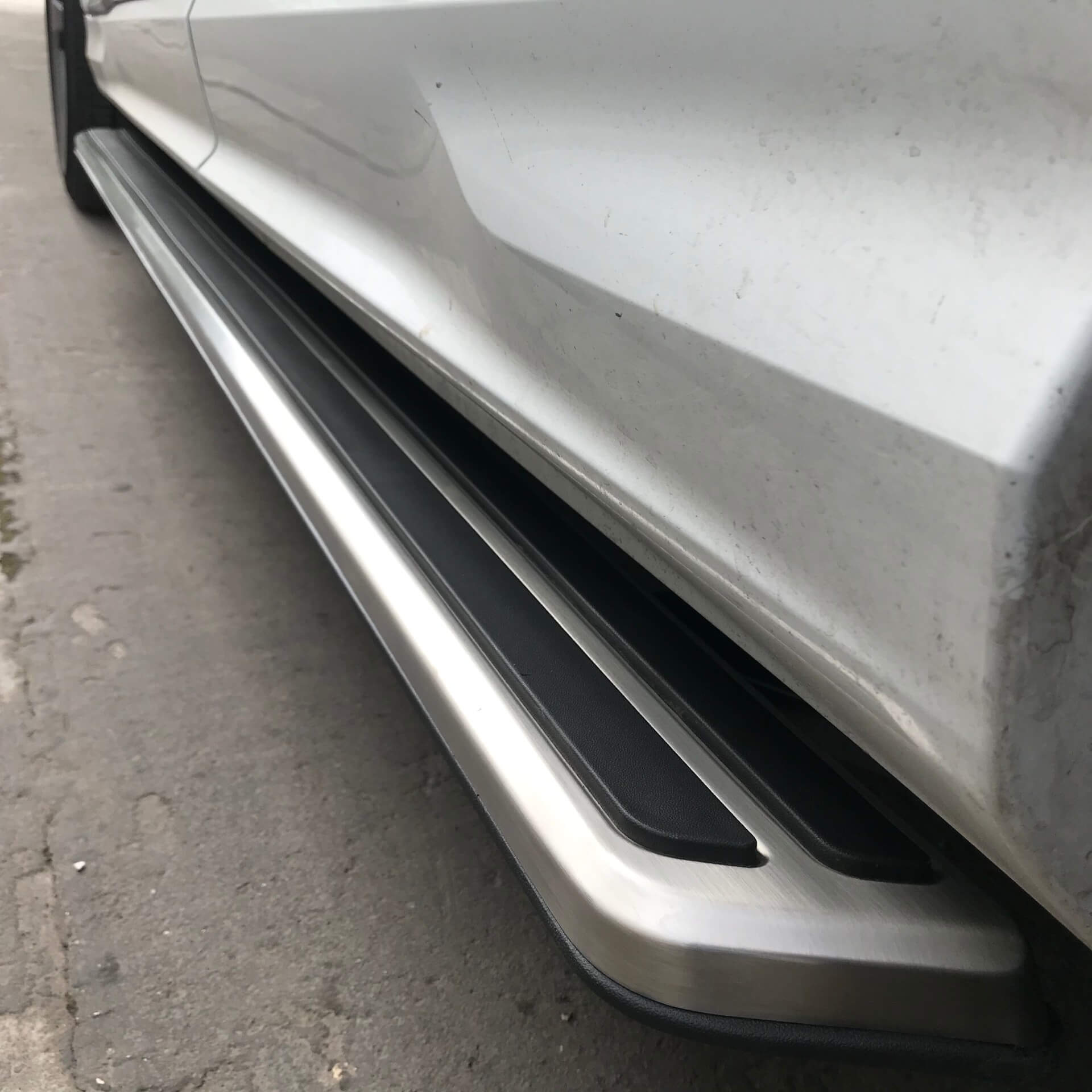 Direct4x4 Side Steps and Bars OE Style Side Steps Running Boards for Audi Q7 2016-2019